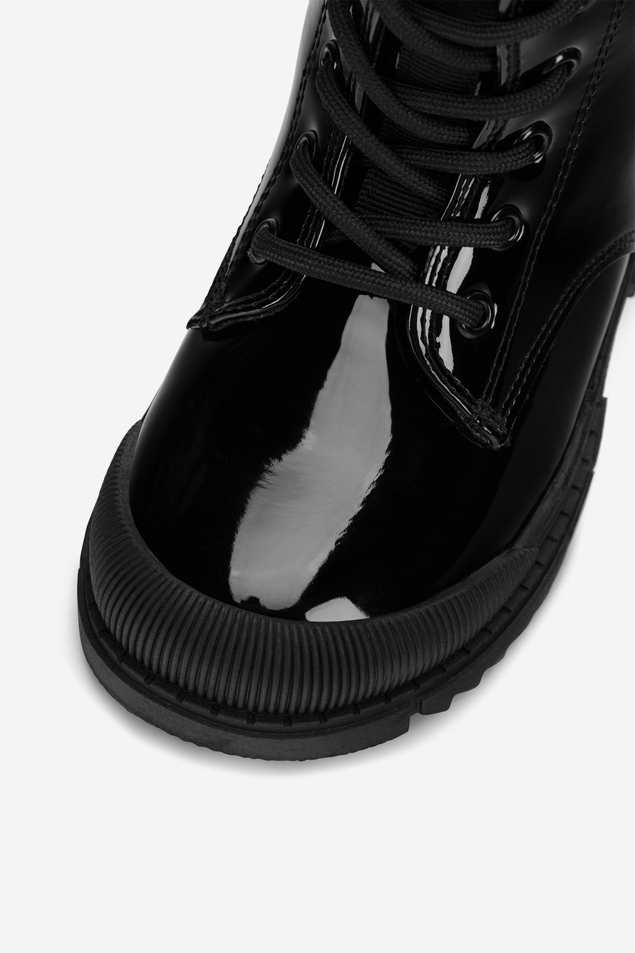 Gležnjarji z vezalkami Črna