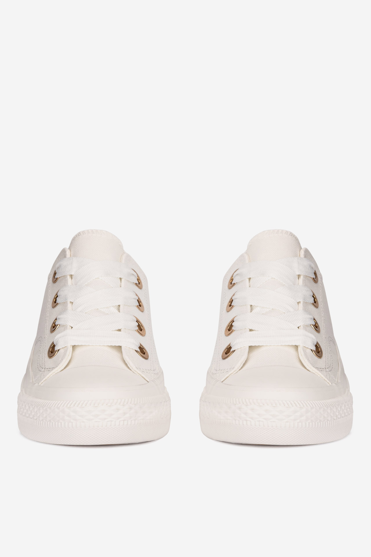 Platnene superge Bela