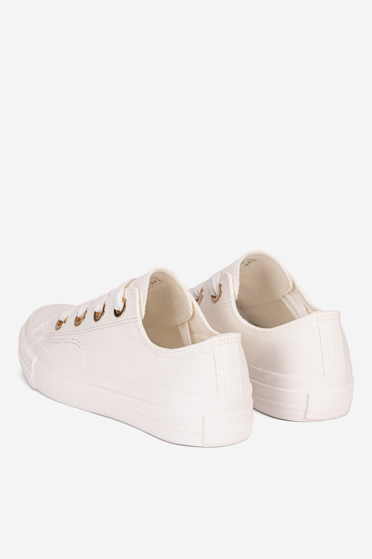 Platnene superge Bela