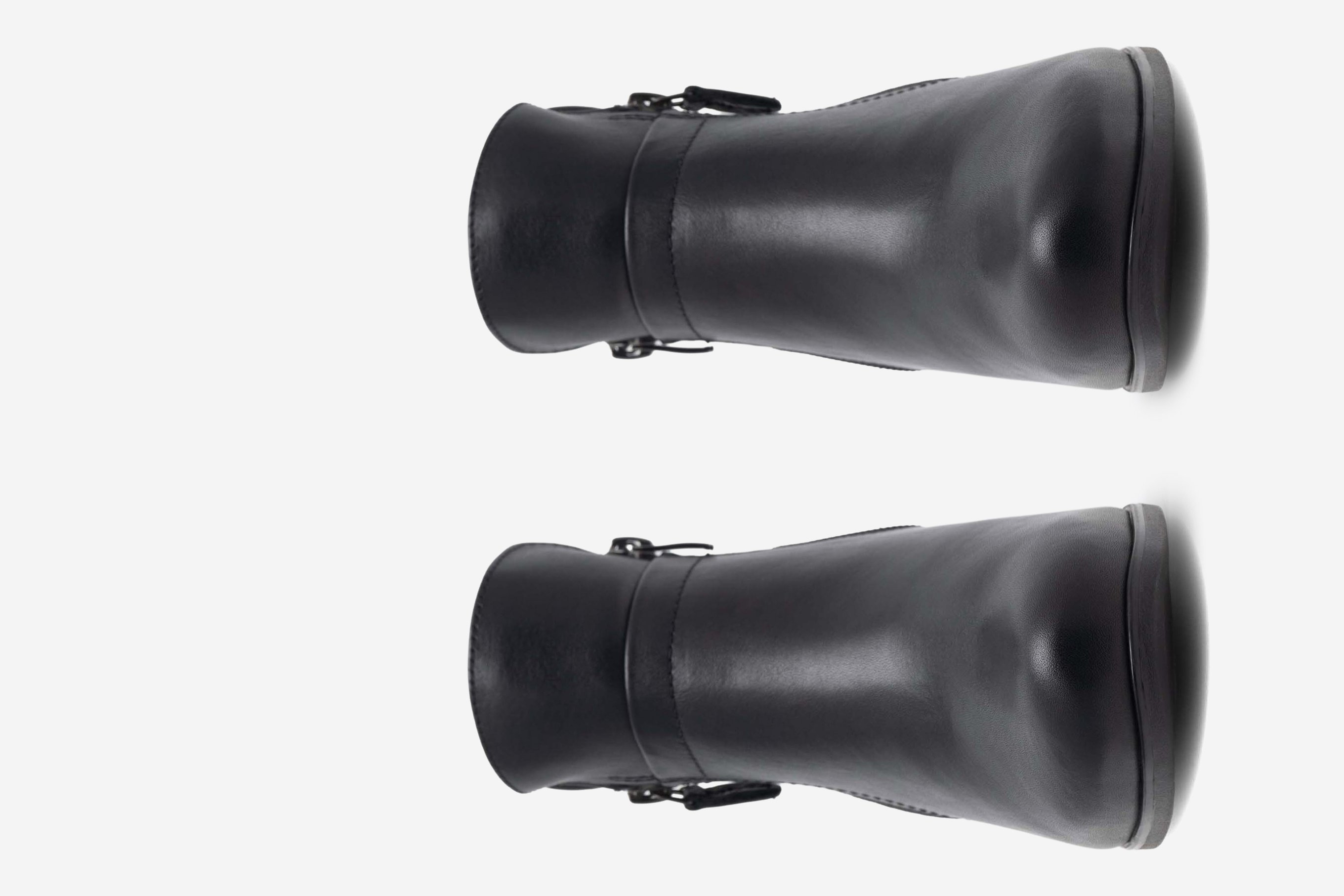 Kotníková obuv ČERNÁ