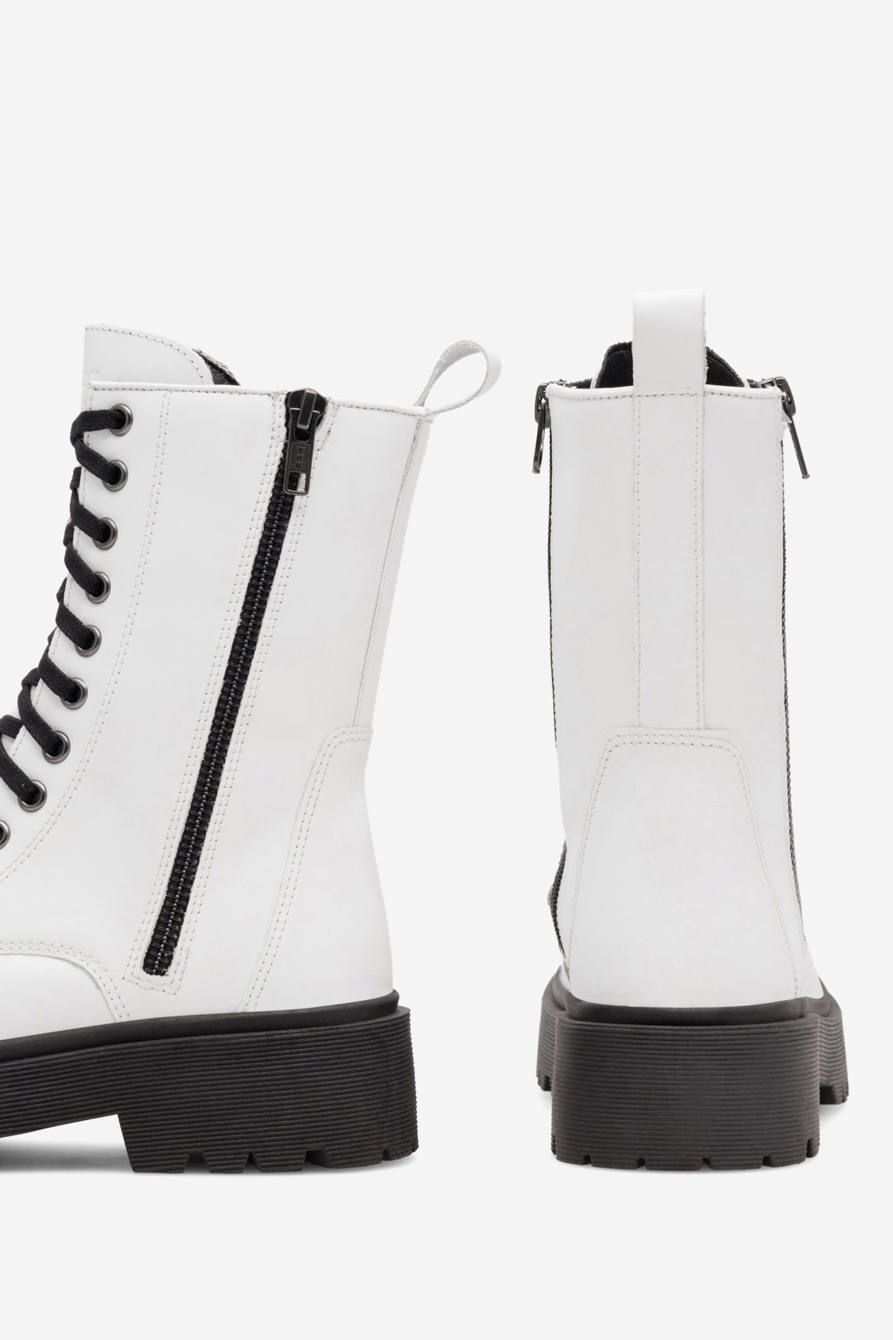 Šněrovací vyšší obuv BÍLÁ