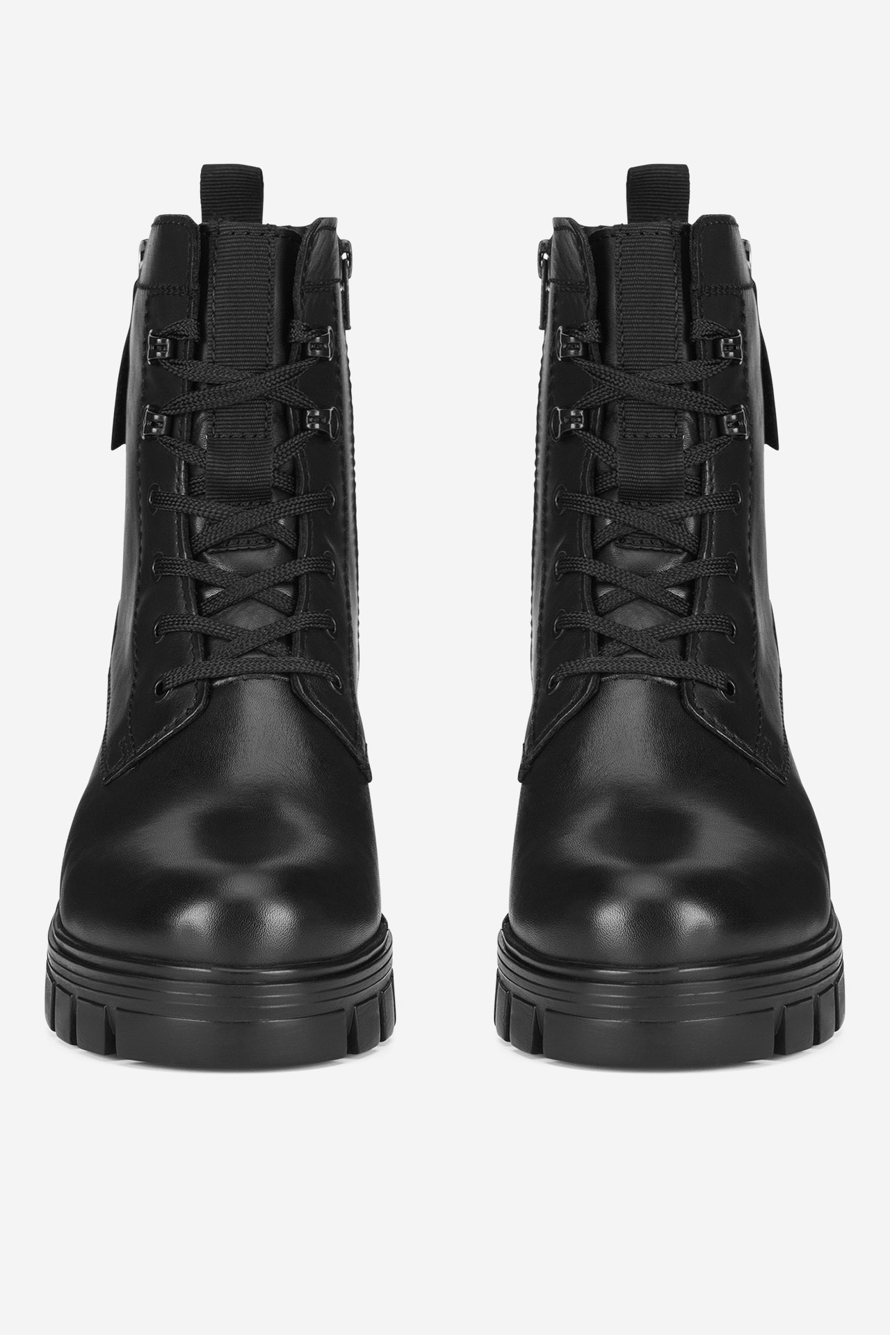 Šněrovací vyšší obuv ČERNÁ