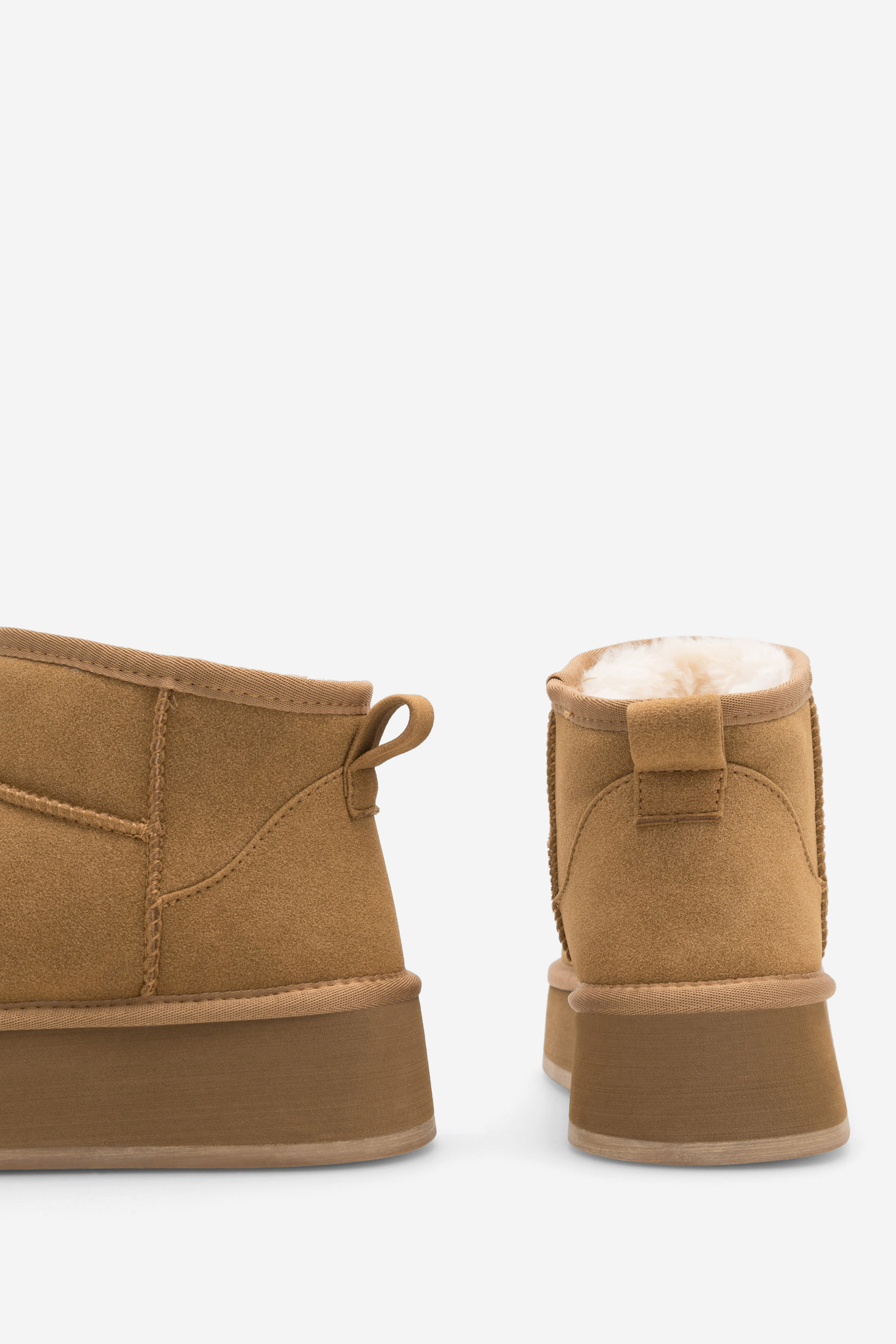 Kotníková obuv CAMEL