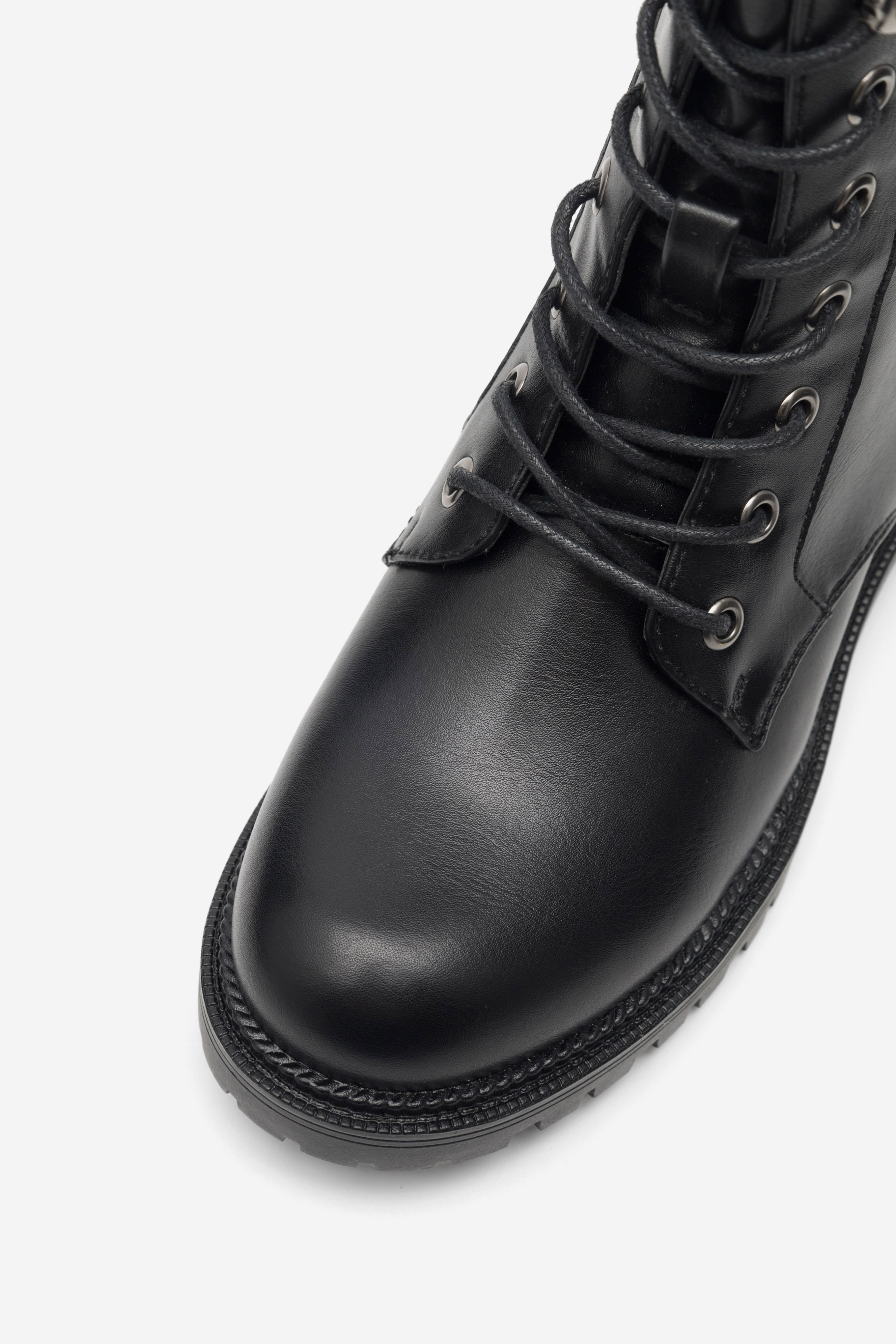 Šněrovací vyšší obuv ČERNÁ