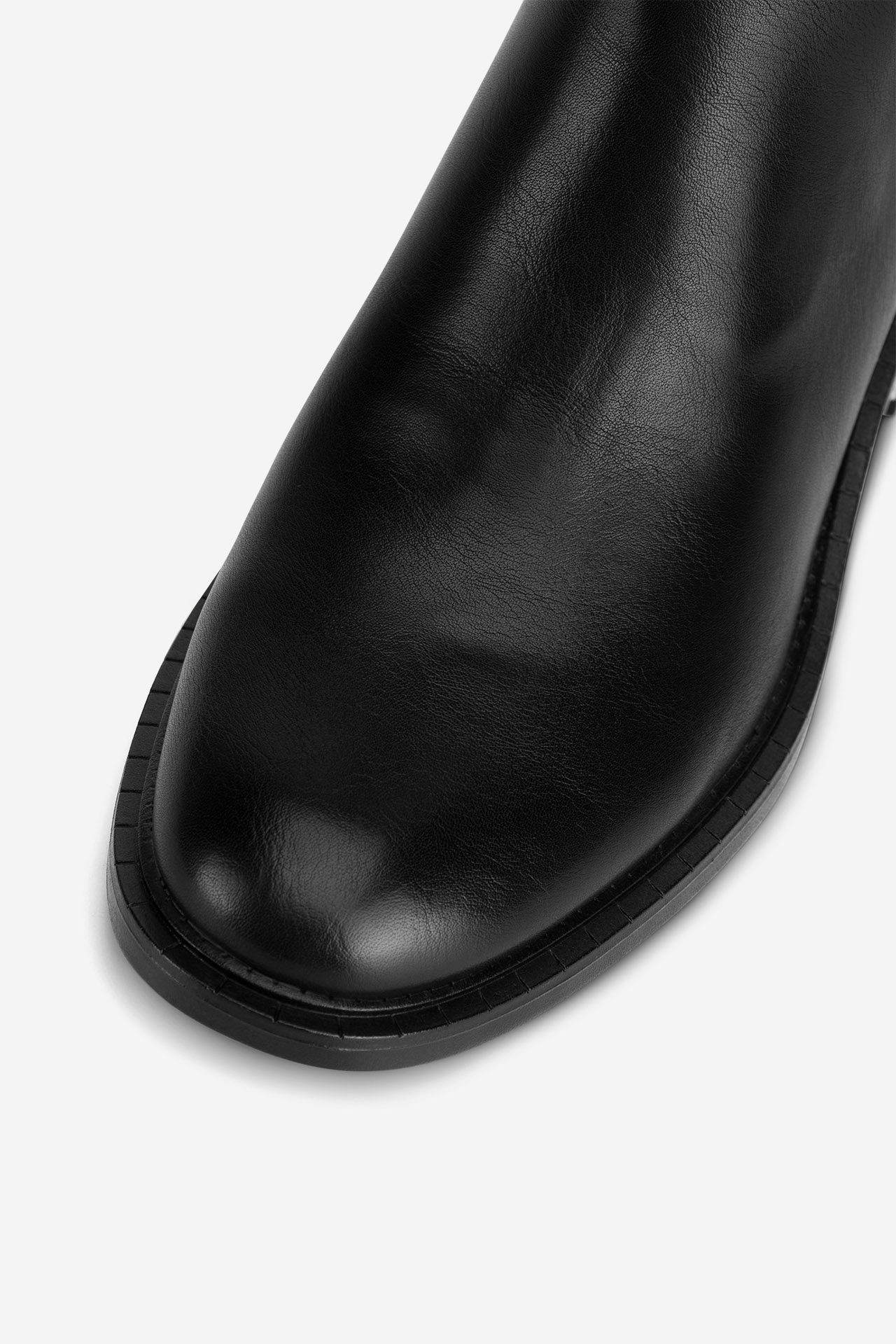 Gležnjarji chelsea Črna