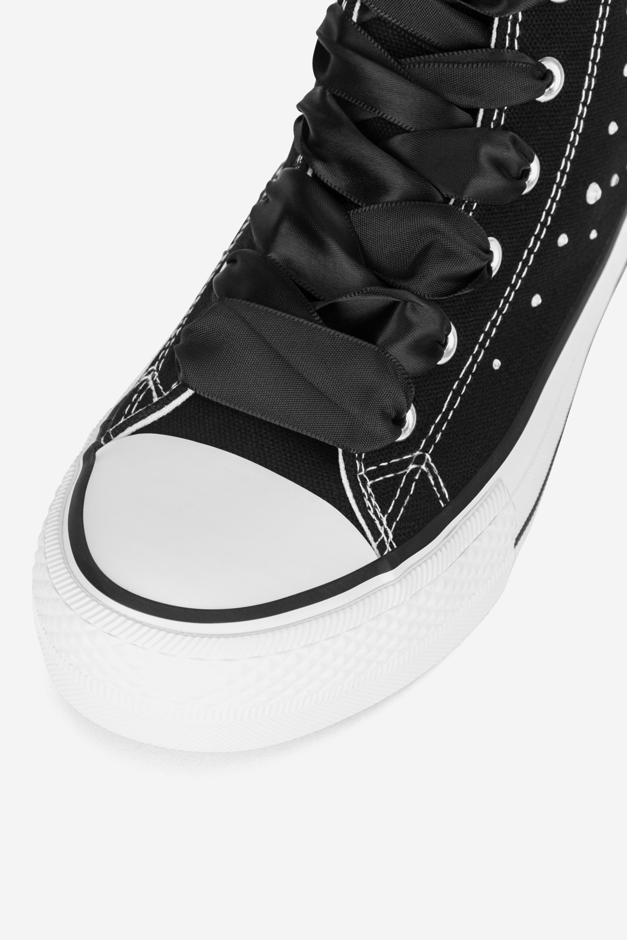 Platnene superge Črna