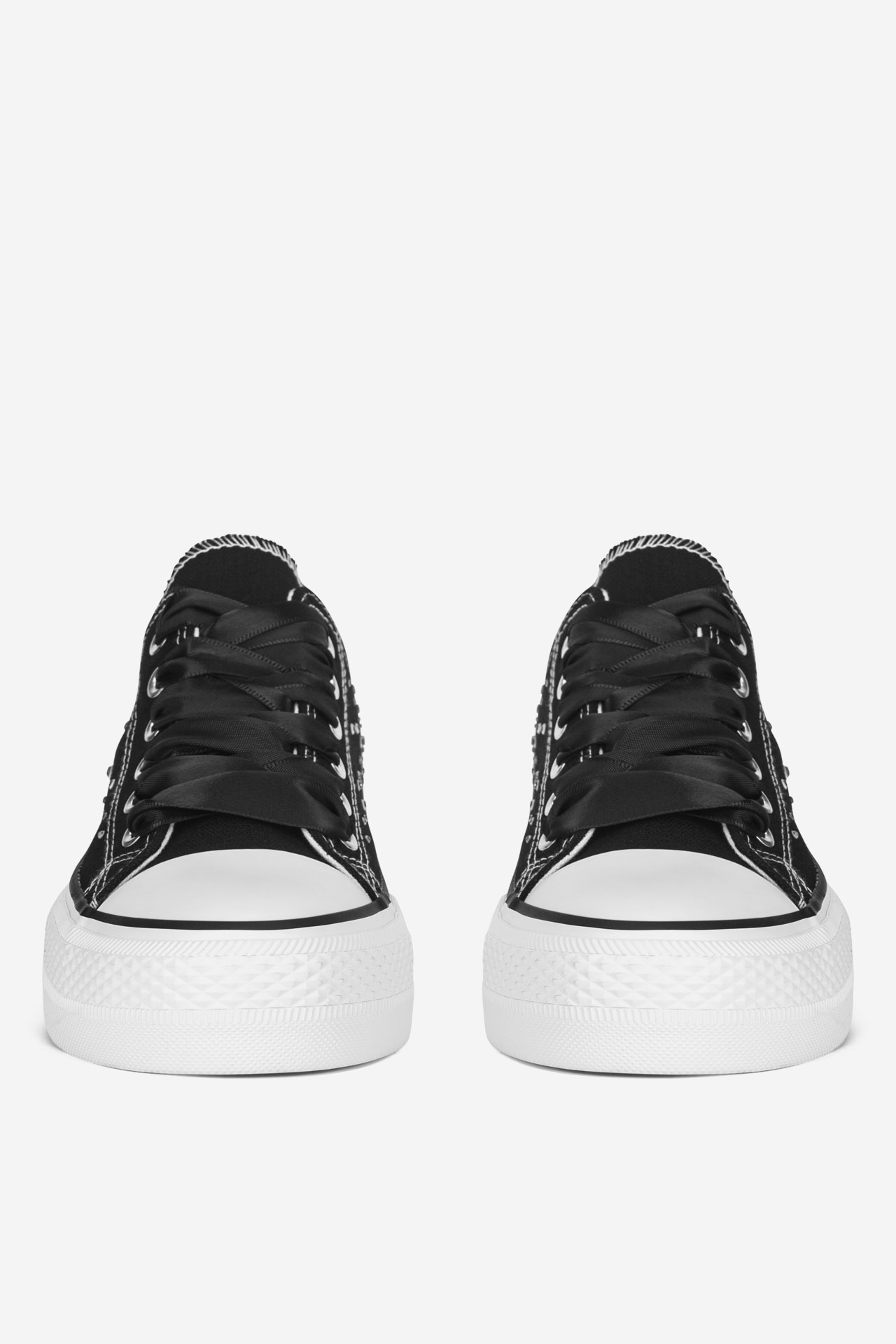 Platnene superge Črna