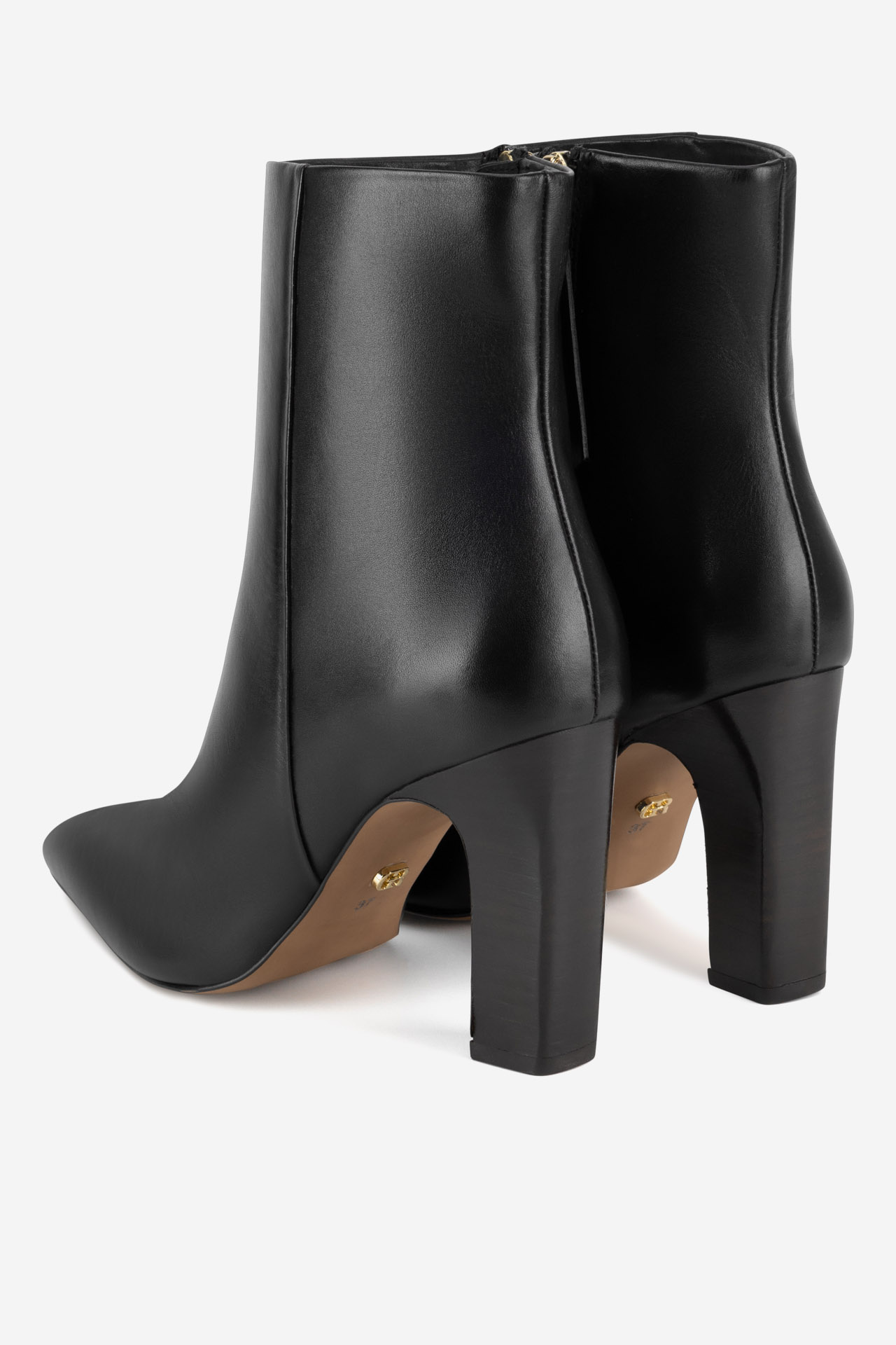 Kotníková obuv ČERNÁ