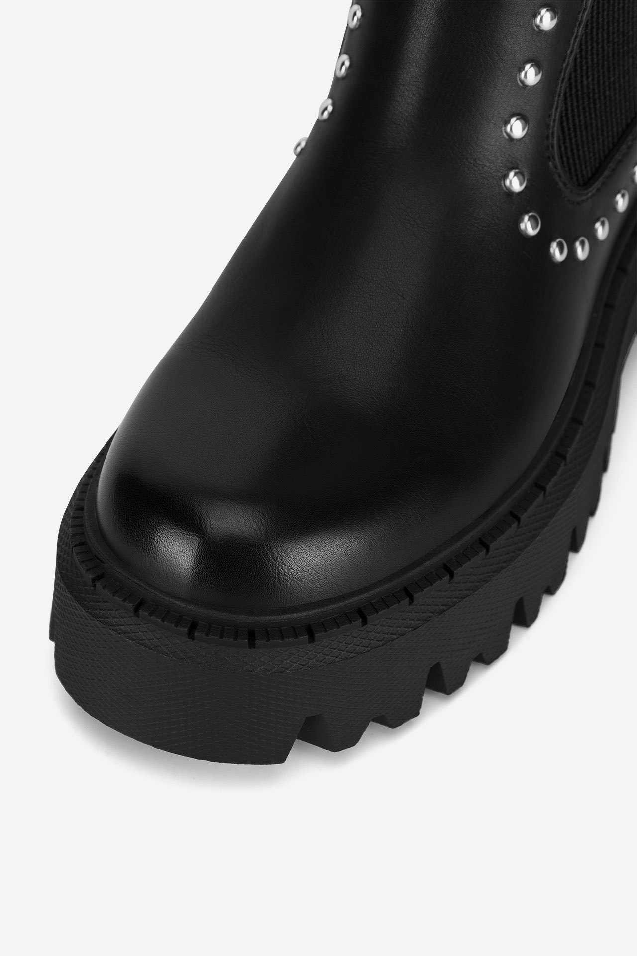 Gležnjarji chelsea Črna