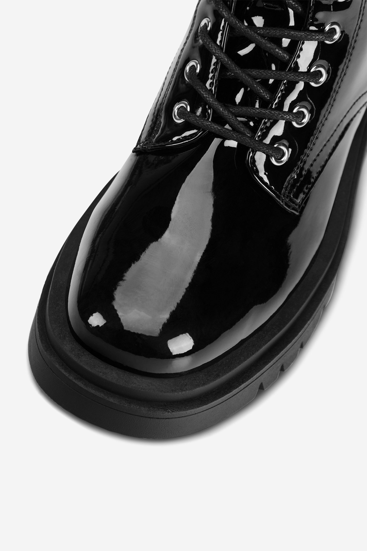 Šněrovací vyšší obuv ČERNÁ