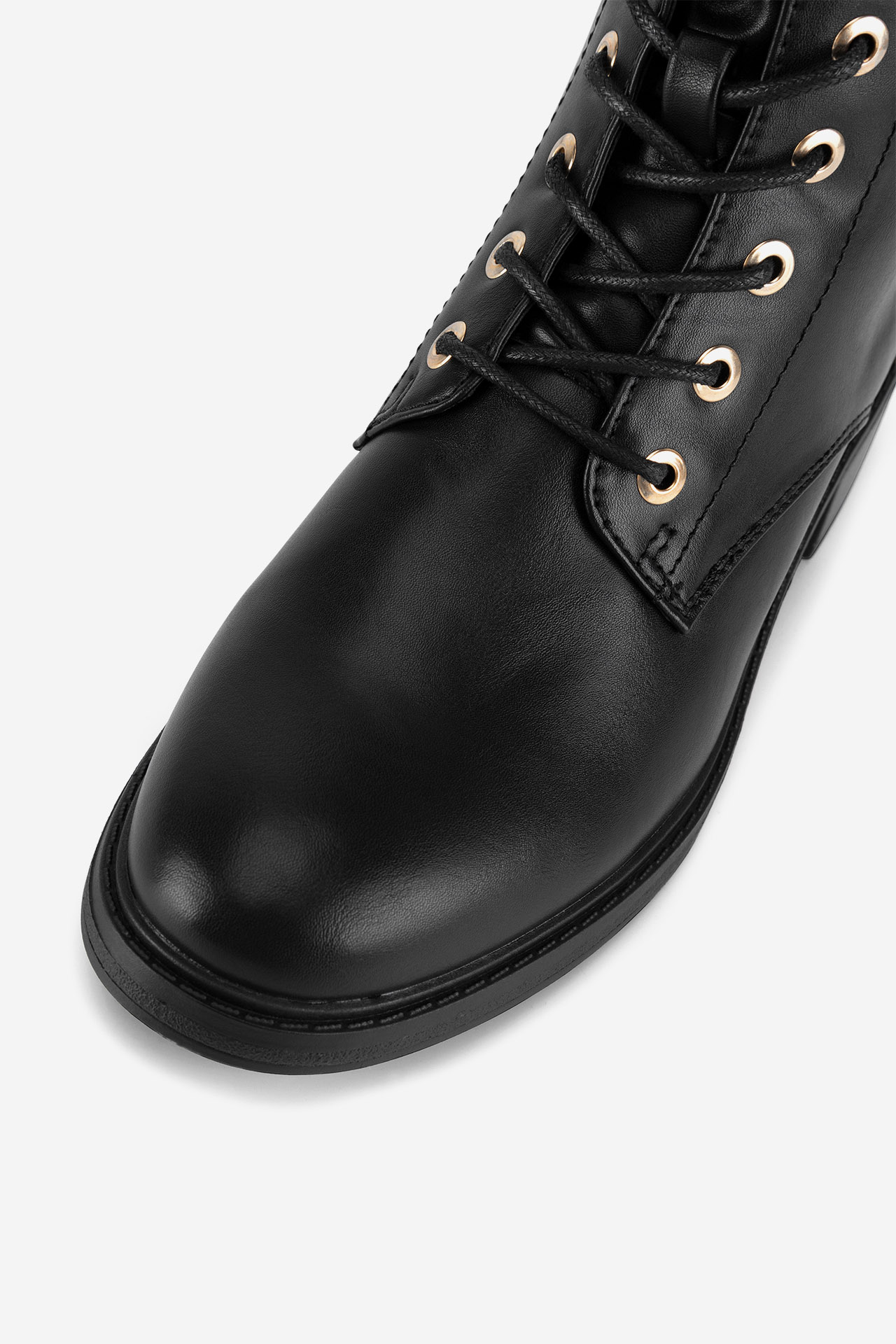 Šněrovací vyšší obuv ČERNÁ