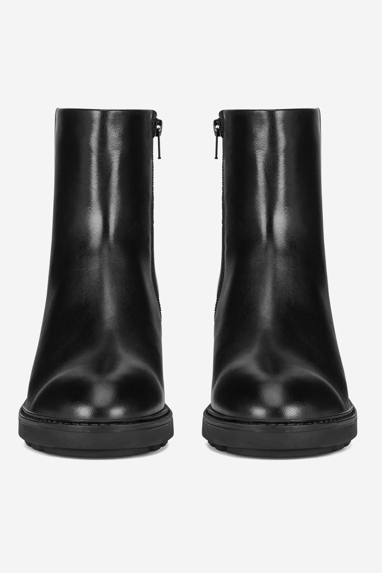 Kotníková obuv ČERNÁ