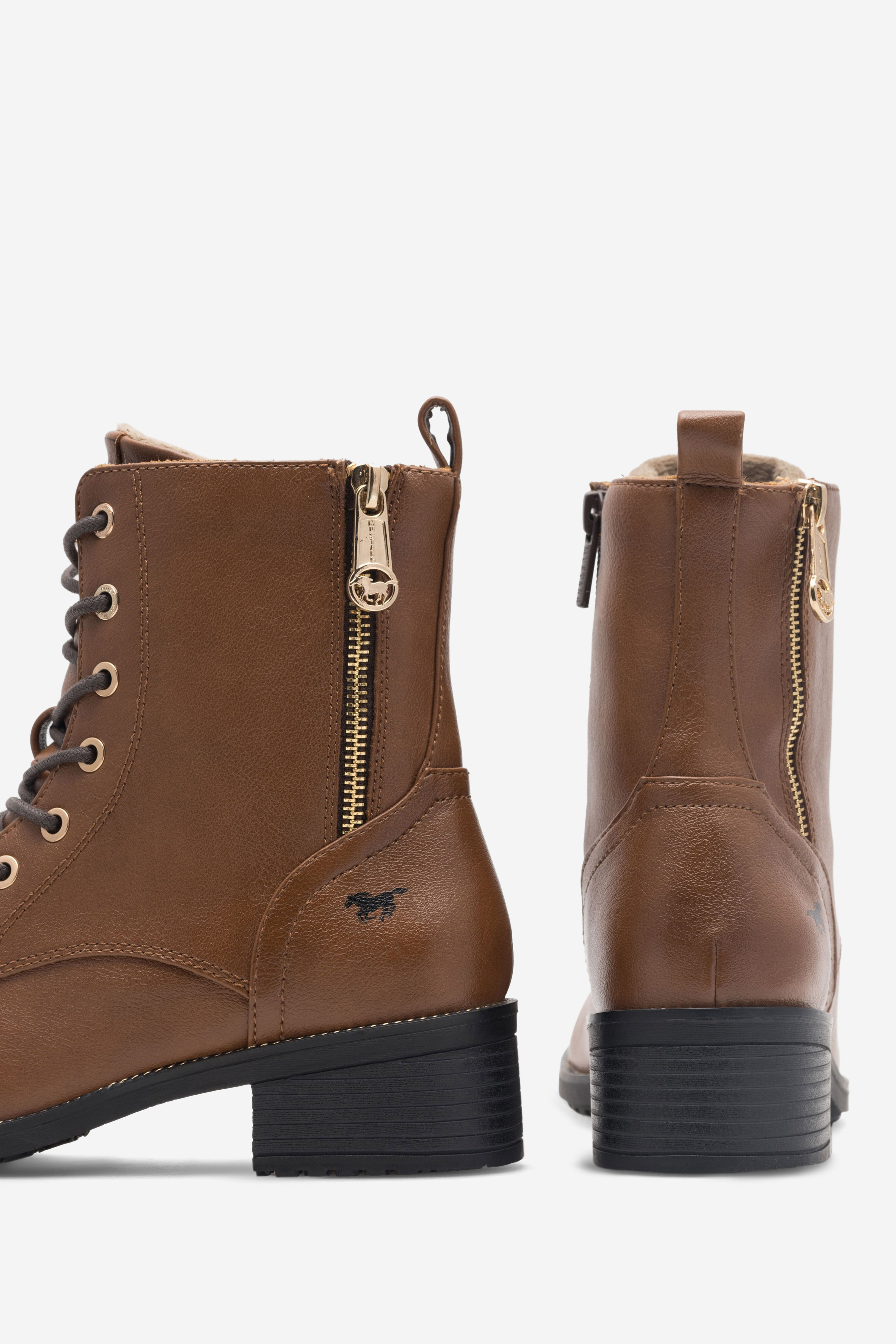 Gležnjarji z vezalkami Rjava