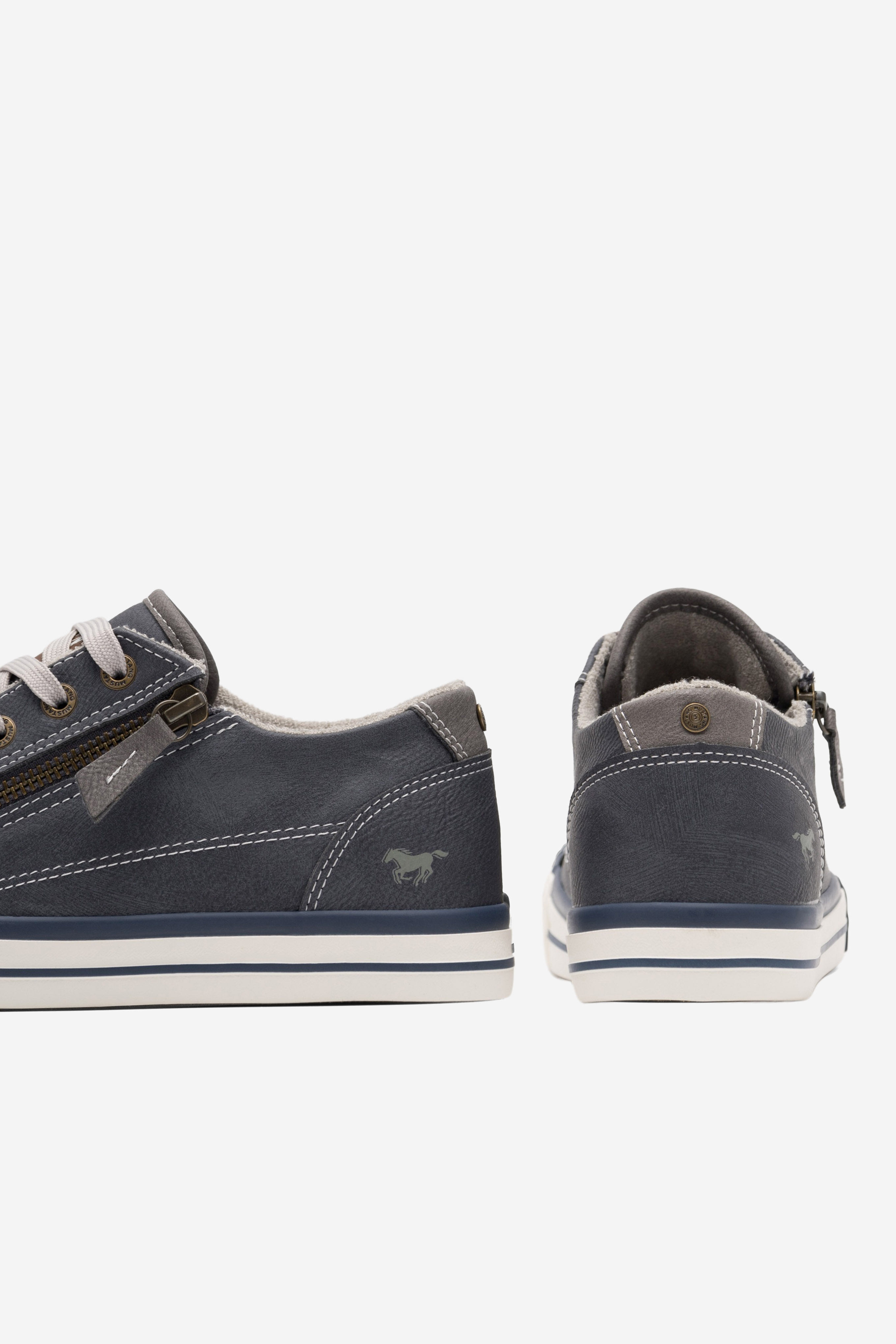 Platnene superge Mornarsko modra