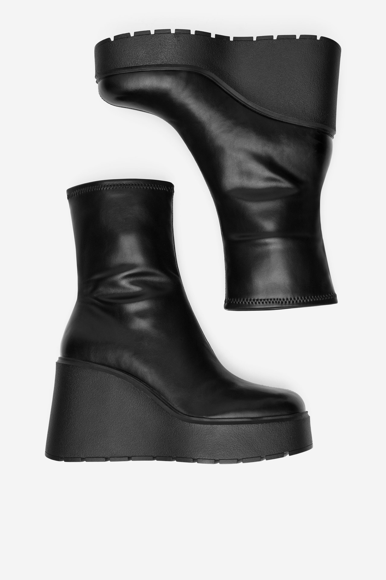 Kotníková obuv ČERNÁ