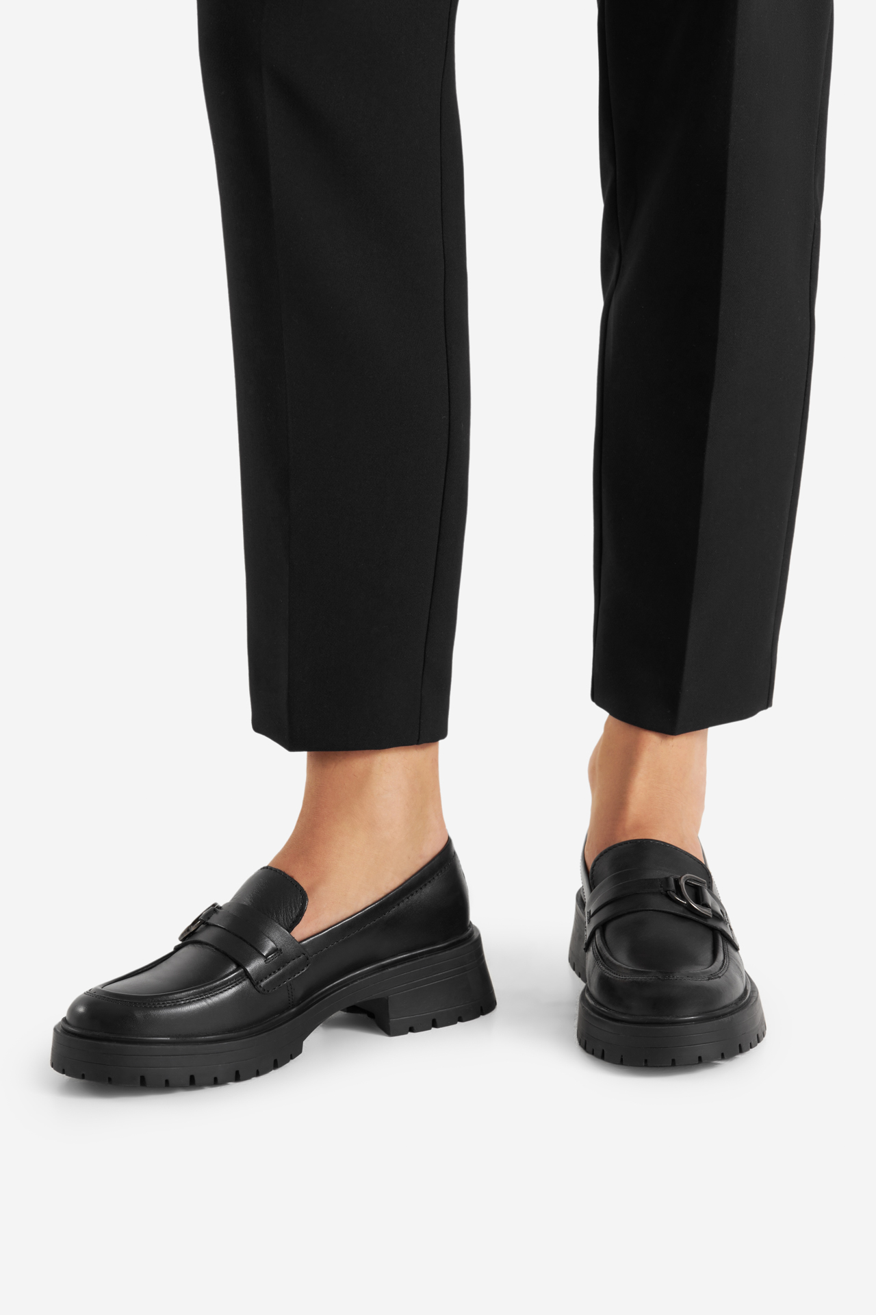 Pantofi închiși NEGRU