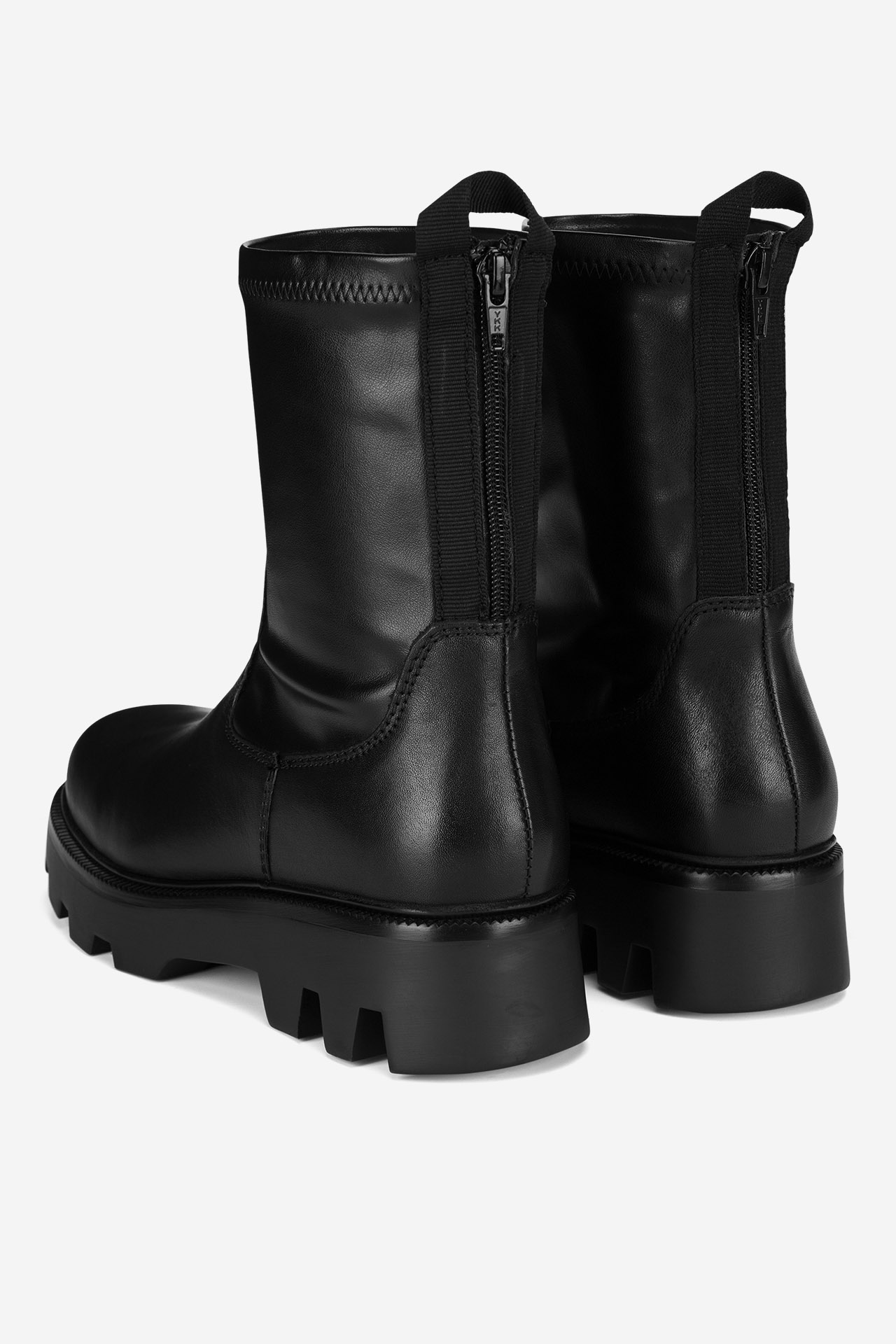 Kotníková obuv ČERNÁ