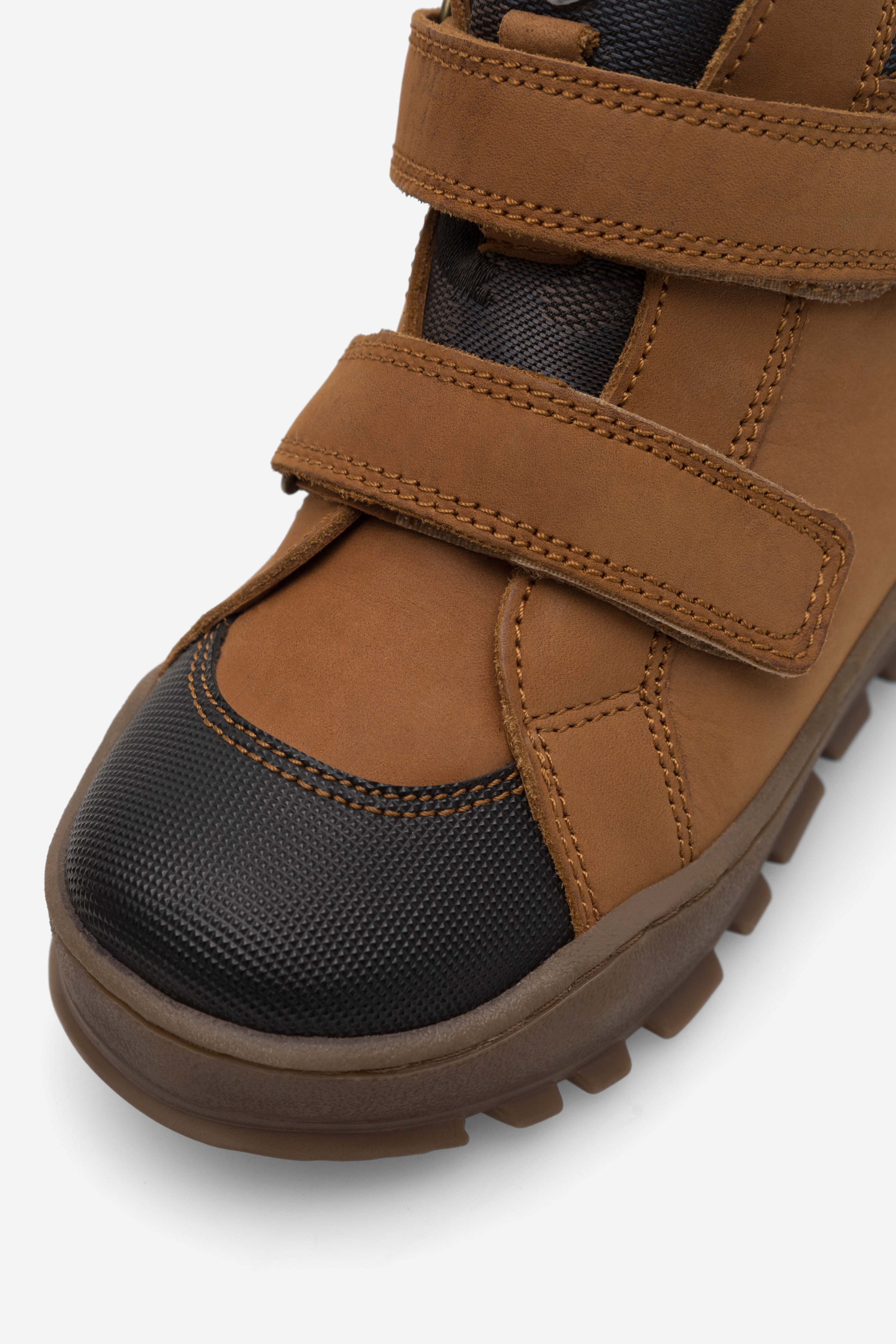 Šněrovací vyšší obuv CAMEL