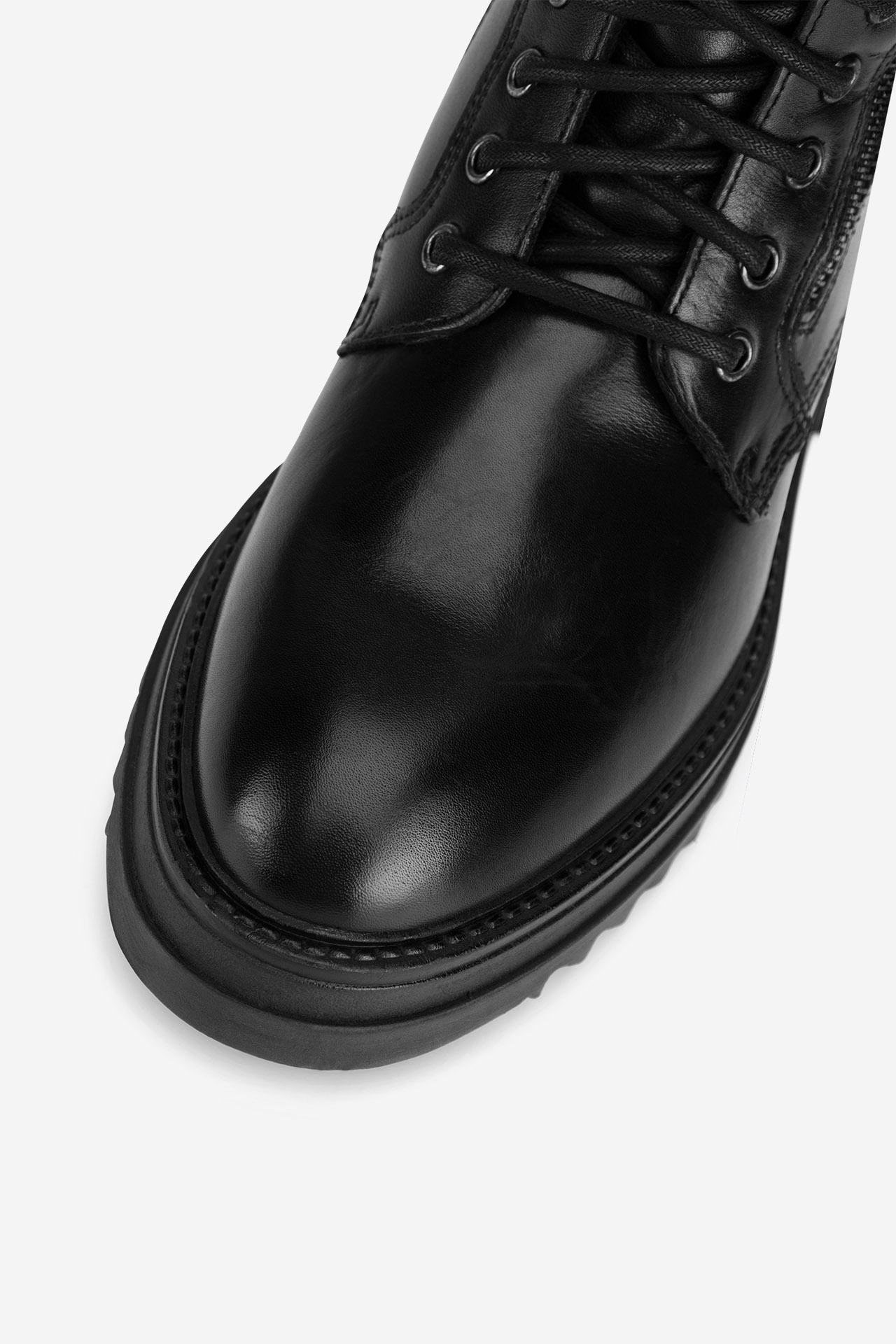 Šněrovací vyšší obuv ČERNÁ