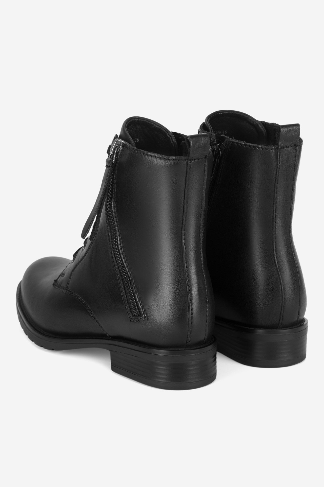 Šněrovací vyšší obuv ČERNÁ