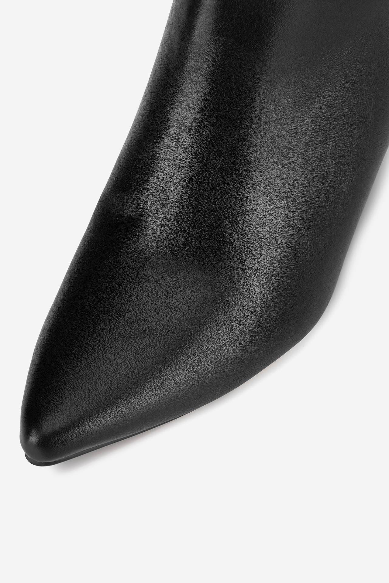 Kotníková obuv ČERNÁ