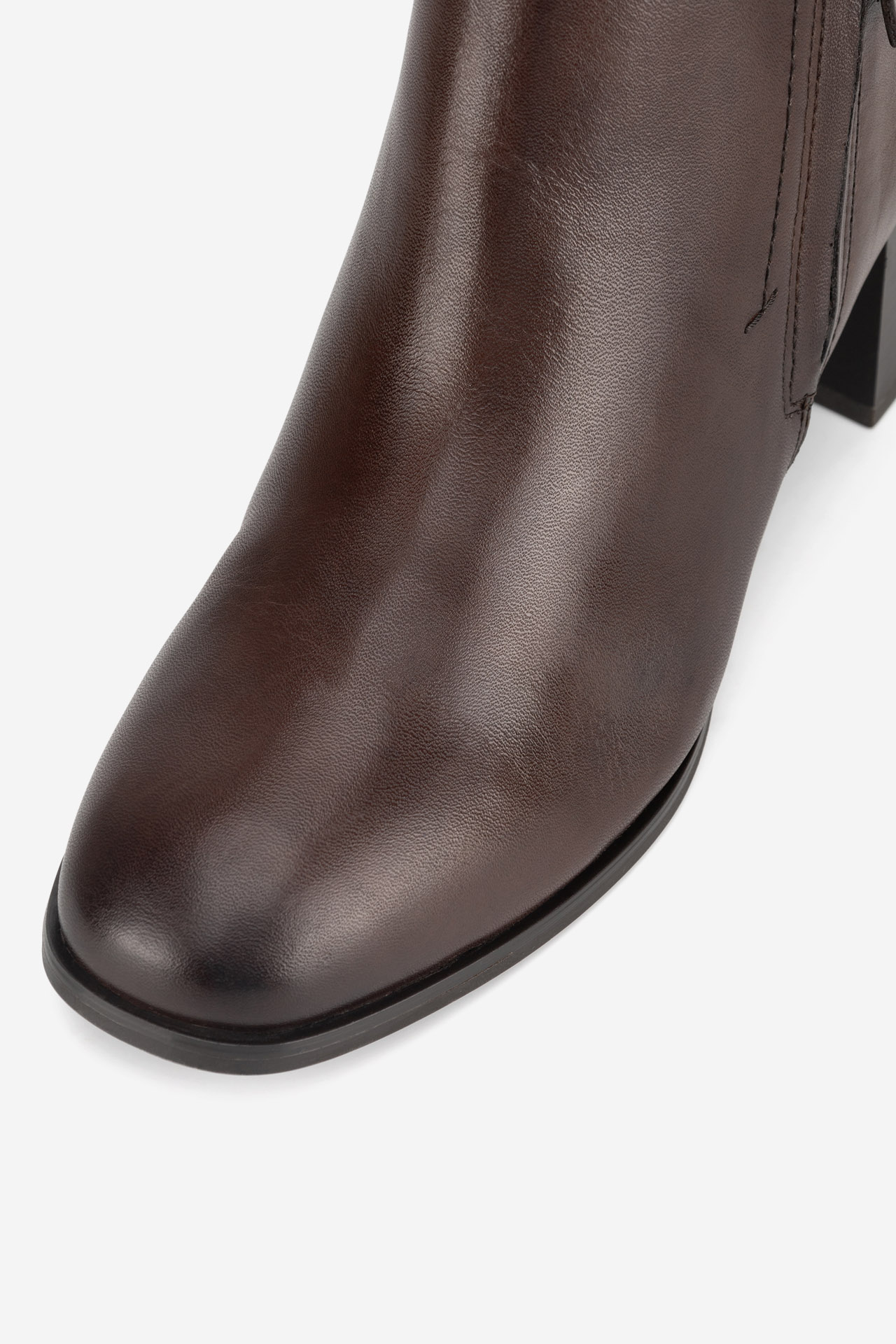 Kotníková obuv HNĚDÁ