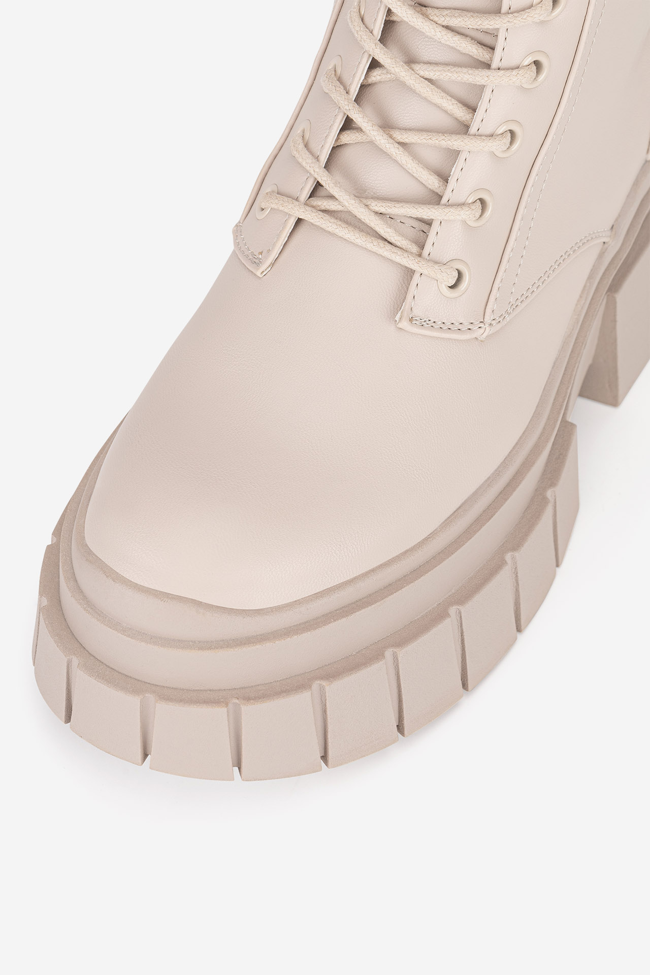 Šněrovací vyšší obuv BÉŽOVÁ