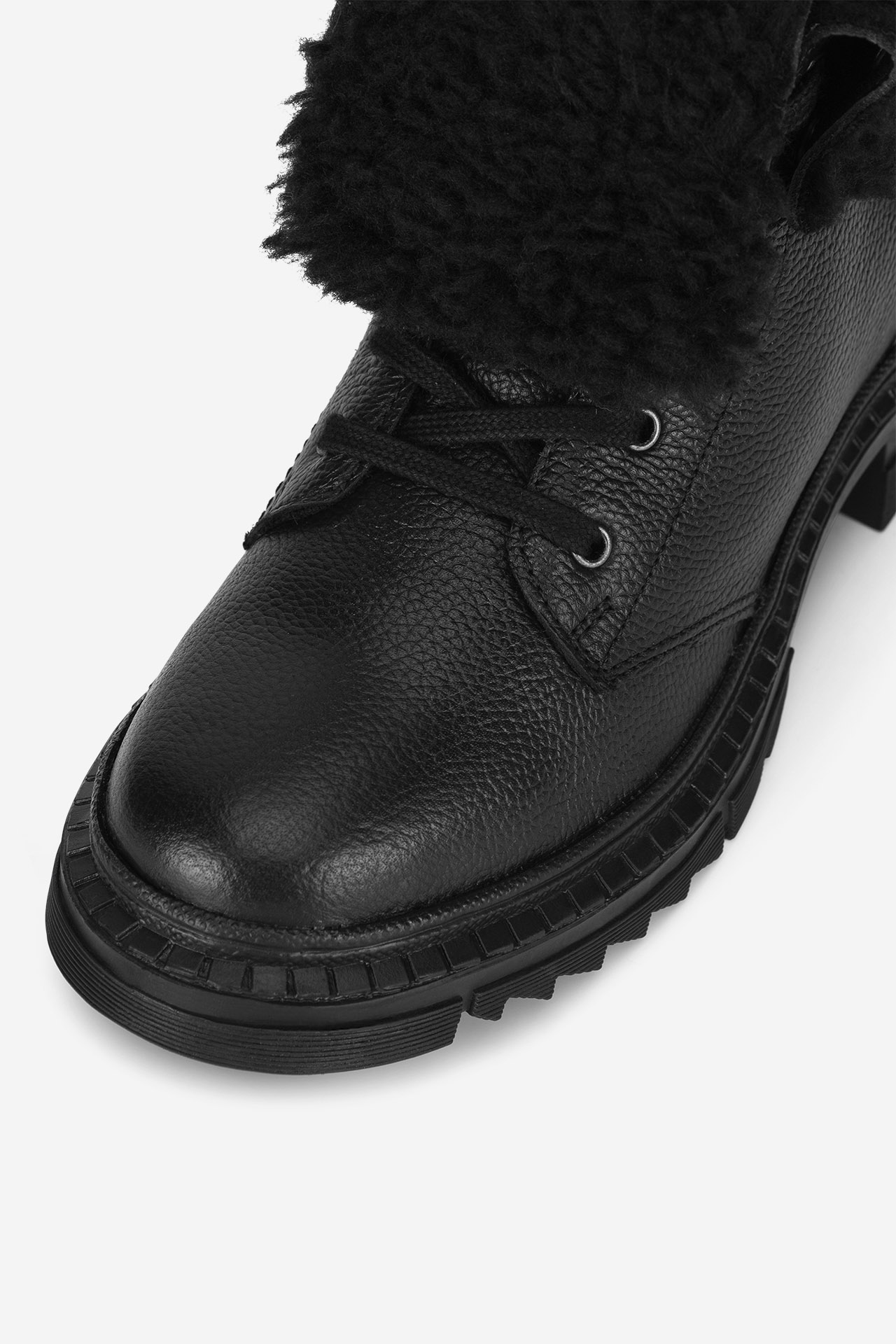 Šněrovací vyšší obuv ČERNÁ