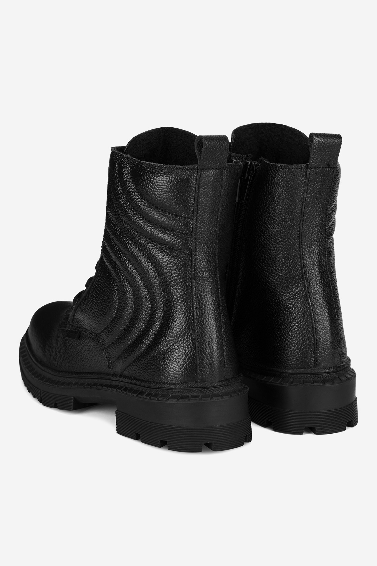 Šněrovací vyšší obuv ČERNÁ