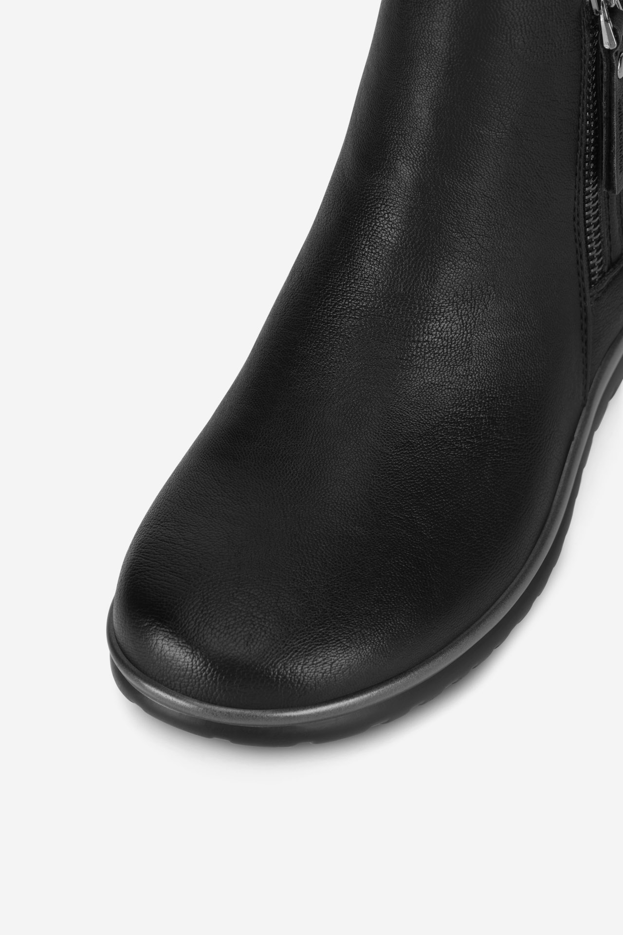 Kotníková obuv ČERNÁ