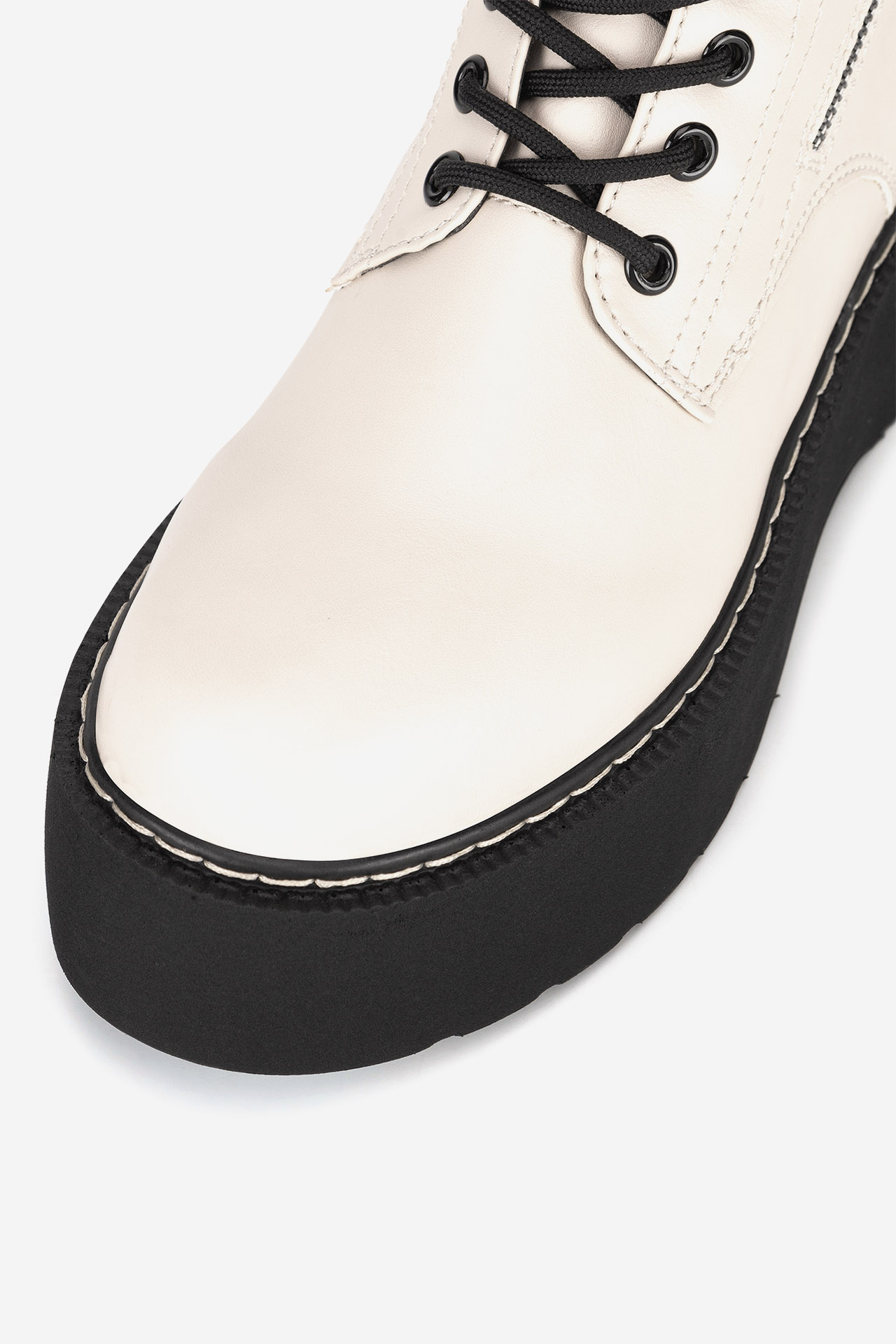 Gležnjarji z vezalkami Bež