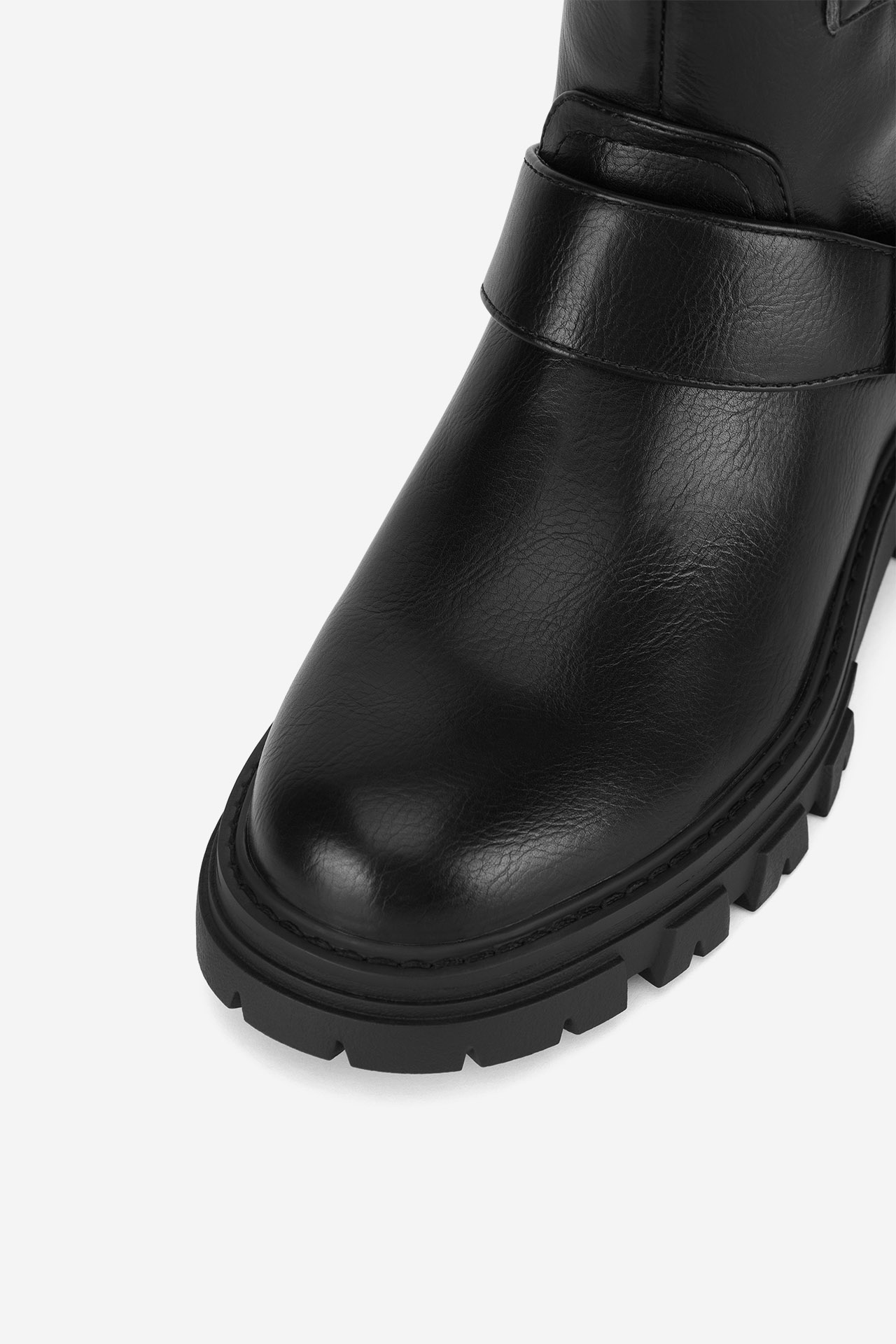 Kotníková obuv ČERNÁ