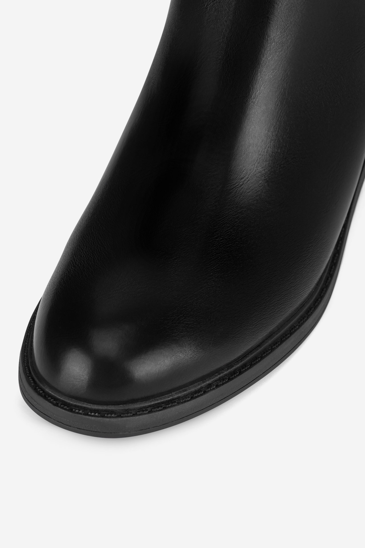 Kotníková obuv ČERNÁ