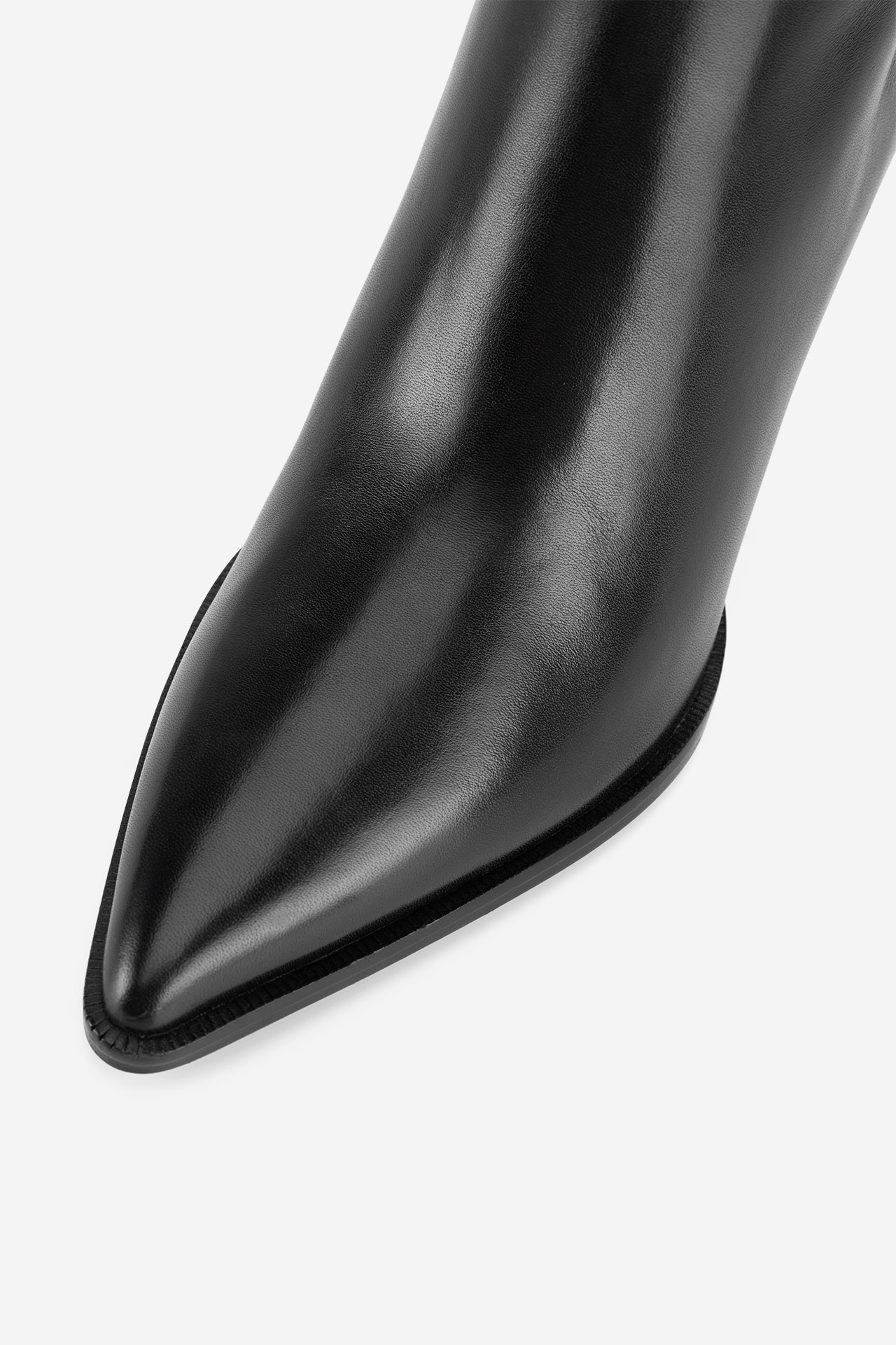 Kotníková obuv ČERNÁ