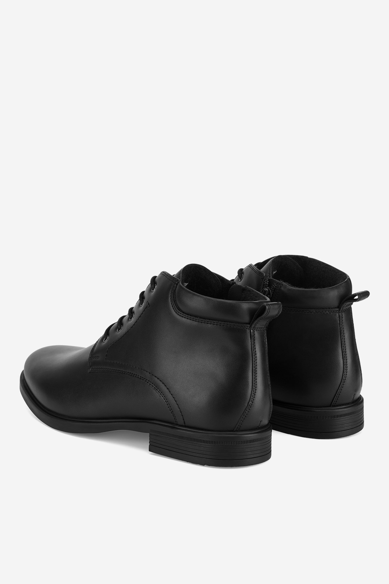 Šněrovací vyšší obuv ČERNÁ