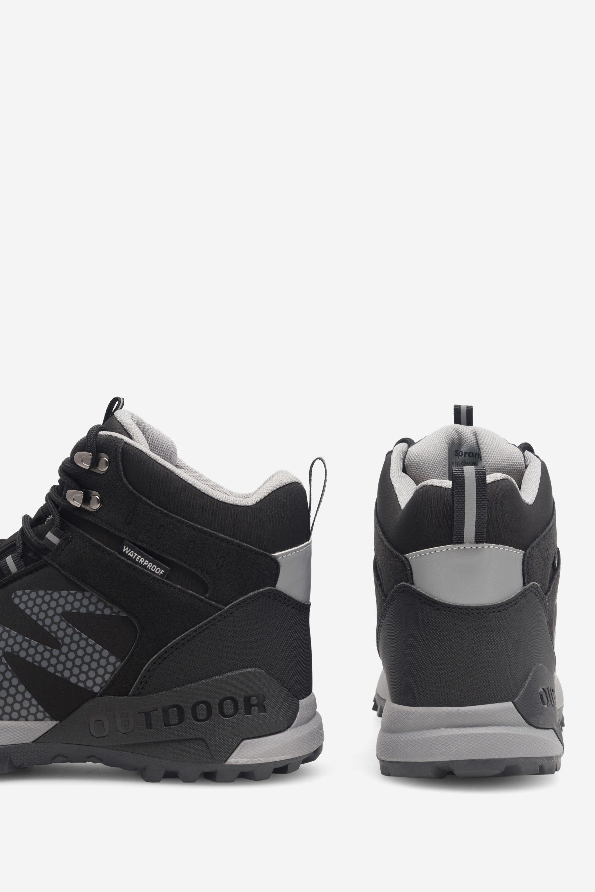 Trekking čevlji Črna