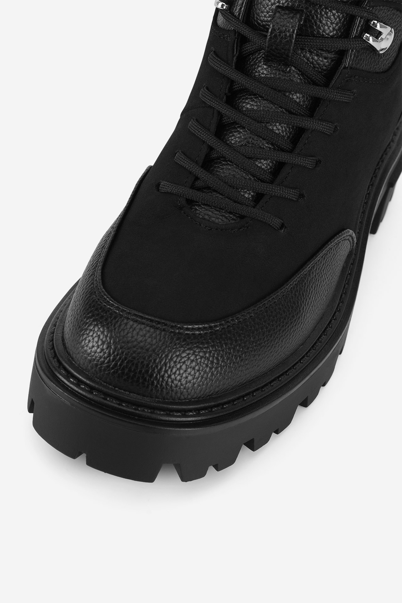 Šněrovací vyšší obuv ČERNÁ