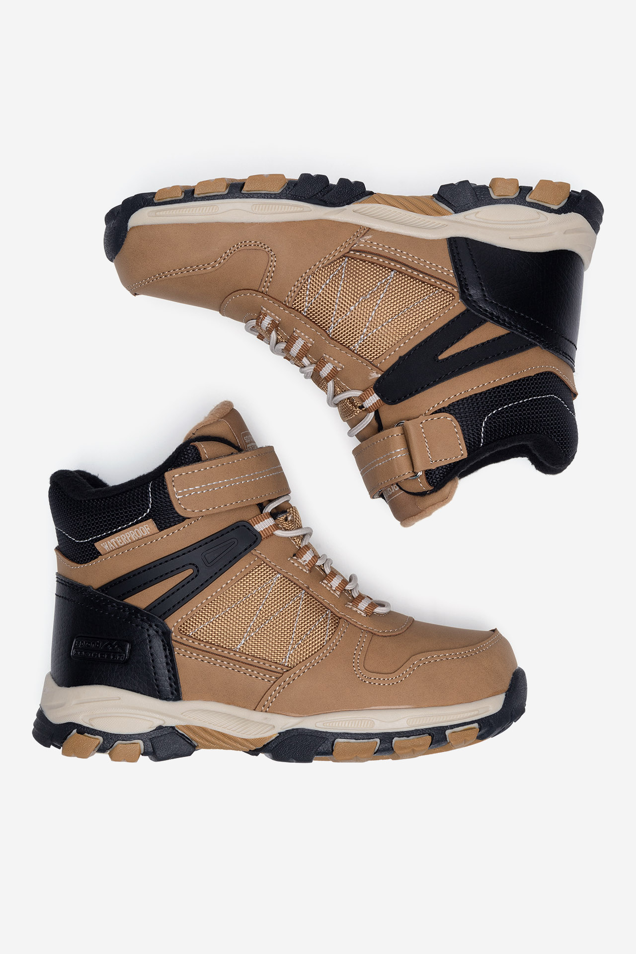 Trekking čevlji Buff