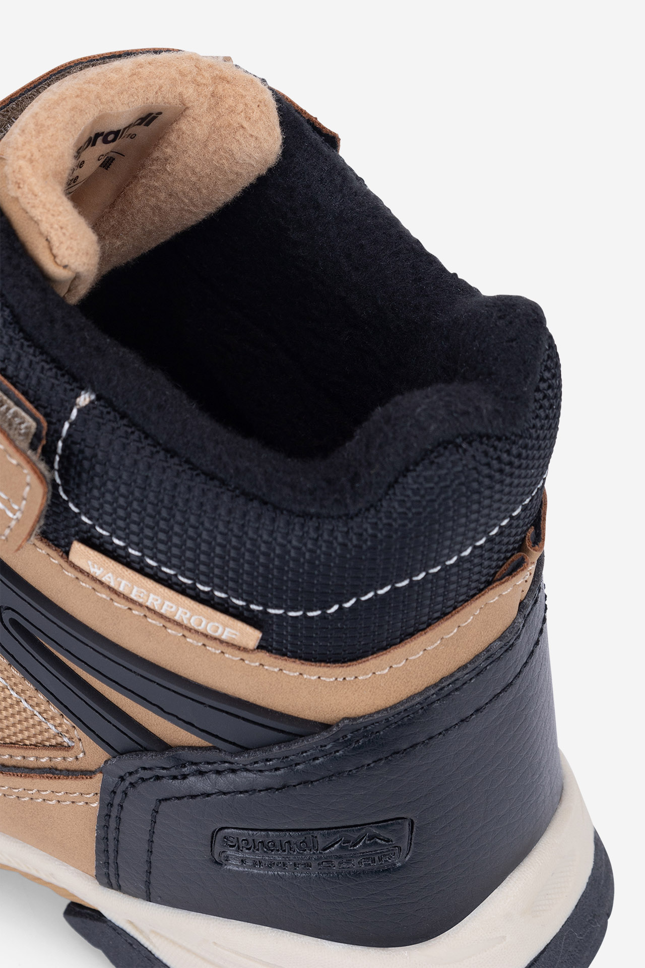 Trekking čevlji Buff