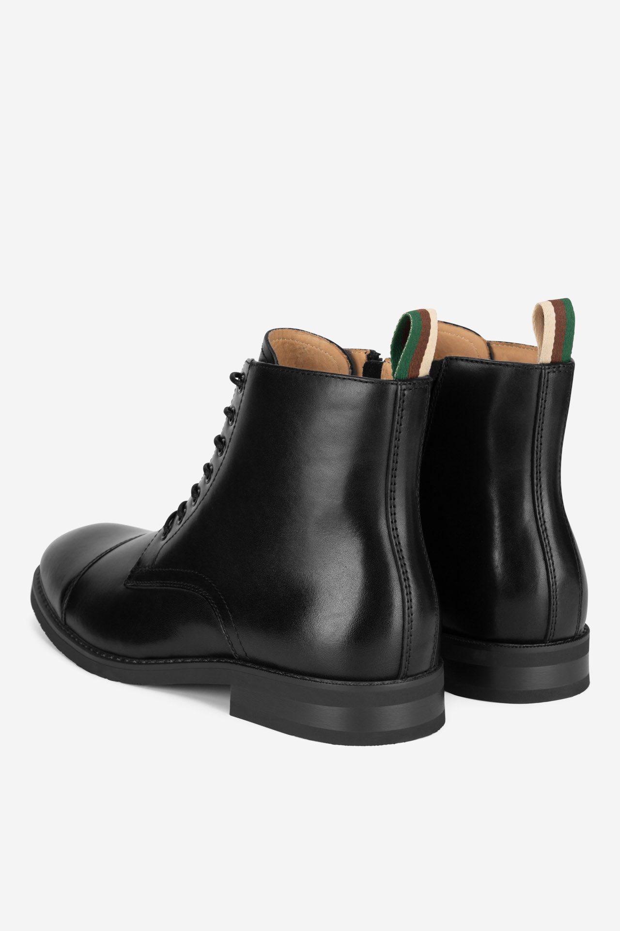 Šněrovací vyšší obuv ČERNÁ