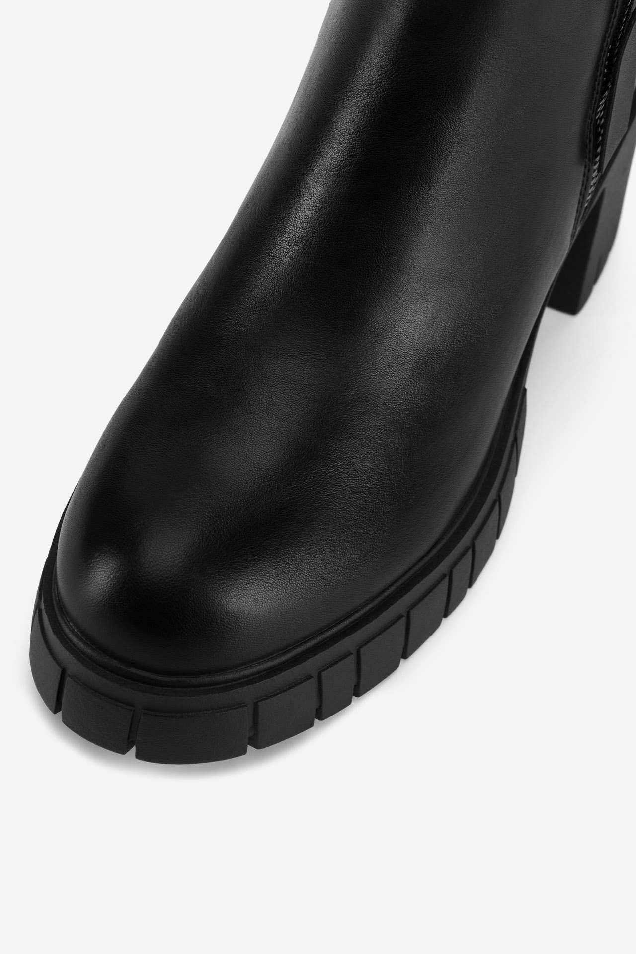 Kotníková obuv ČERNÁ