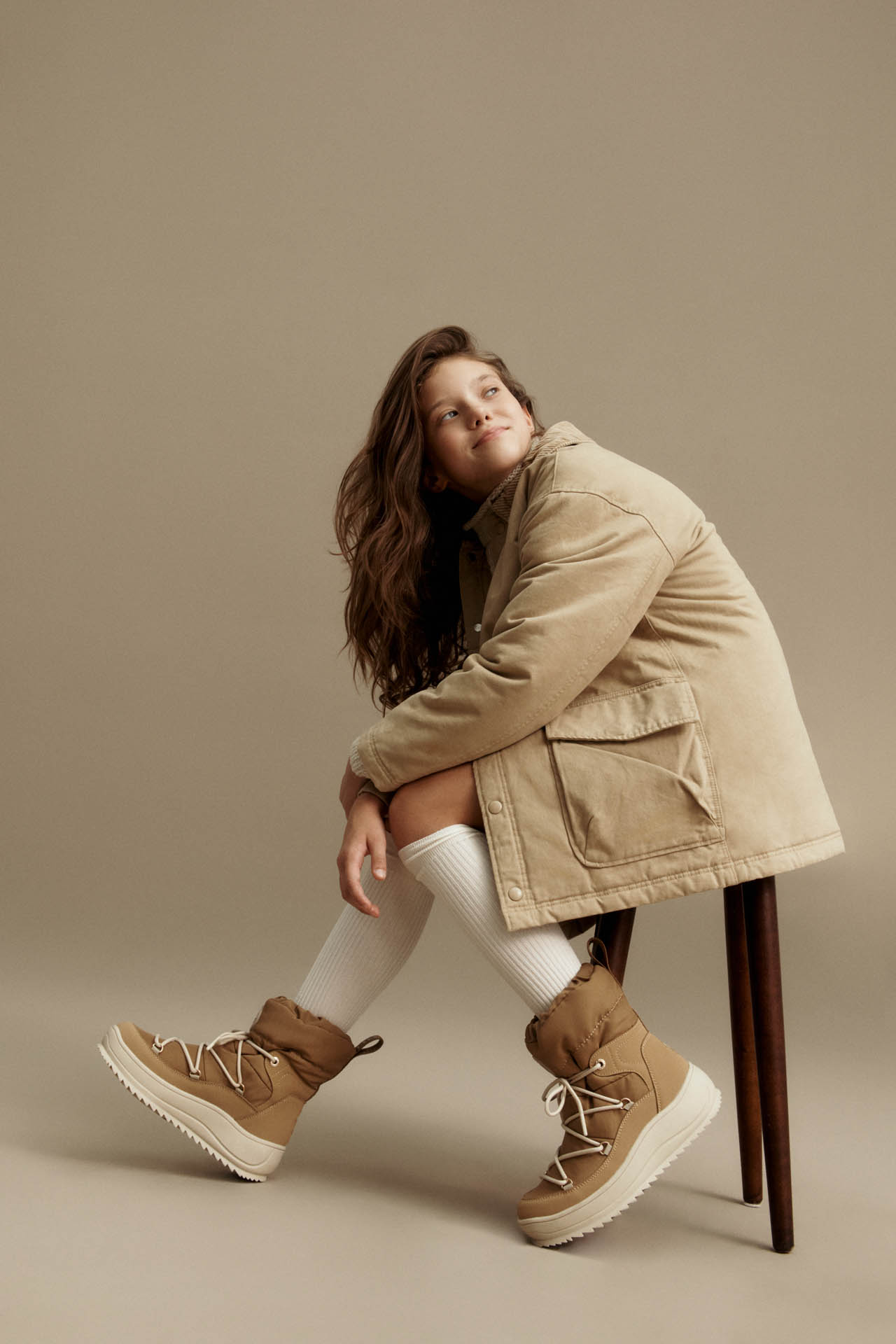 Snehule Tmavo béžová