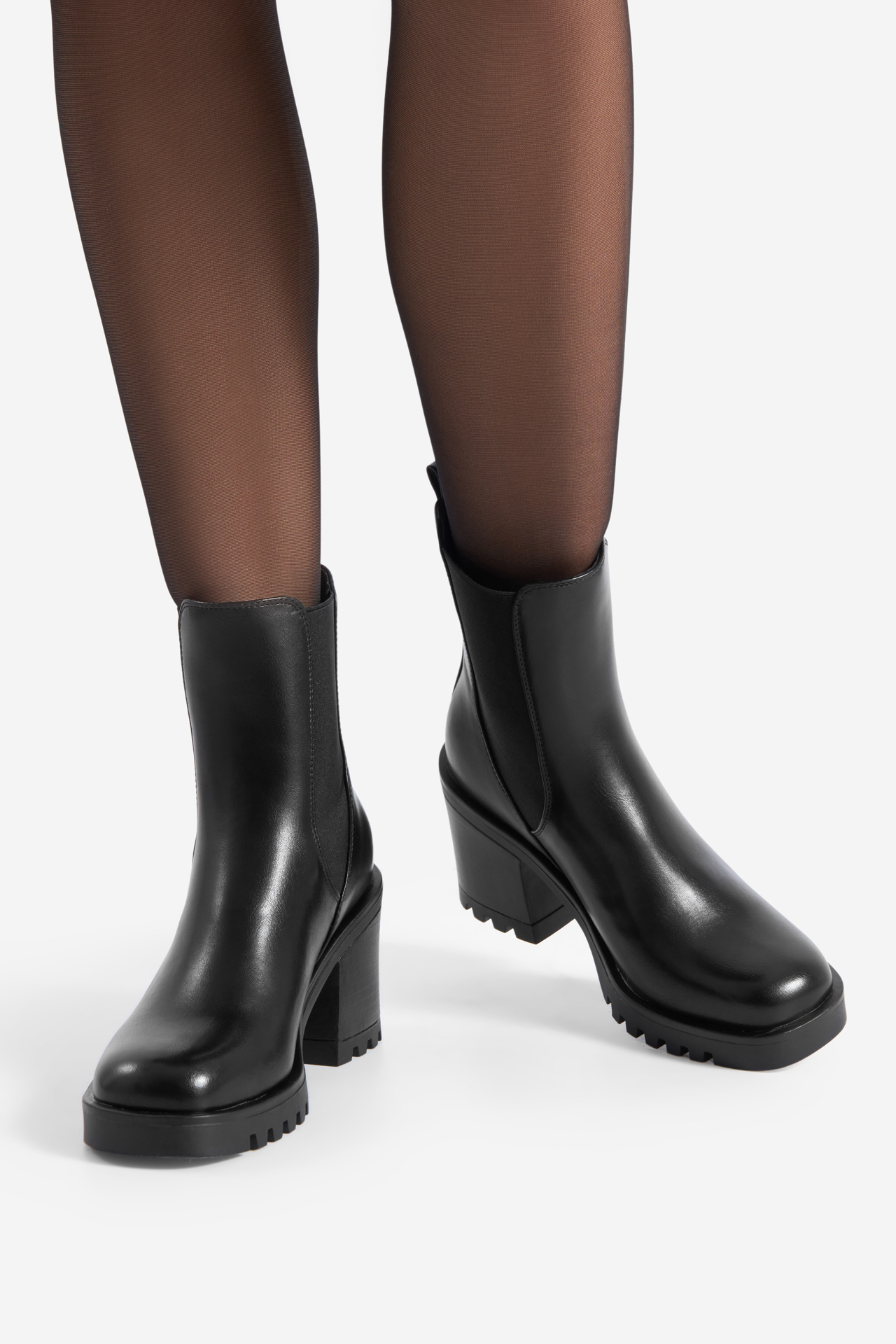 Kotníková obuv ČERNÁ