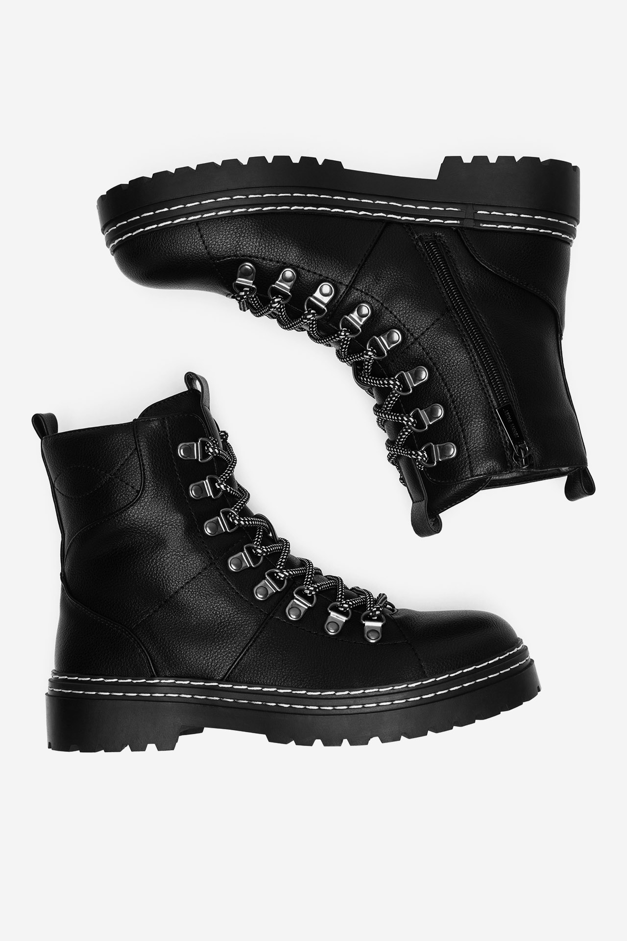 Šněrovací vyšší obuv ČERNÁ