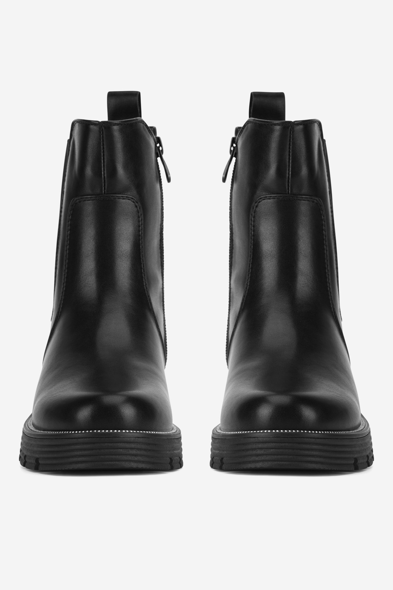 Gležnjarji chelsea Črna