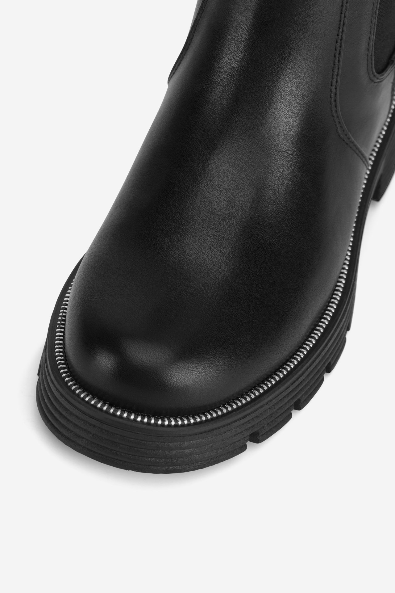 Gležnjarji chelsea Črna