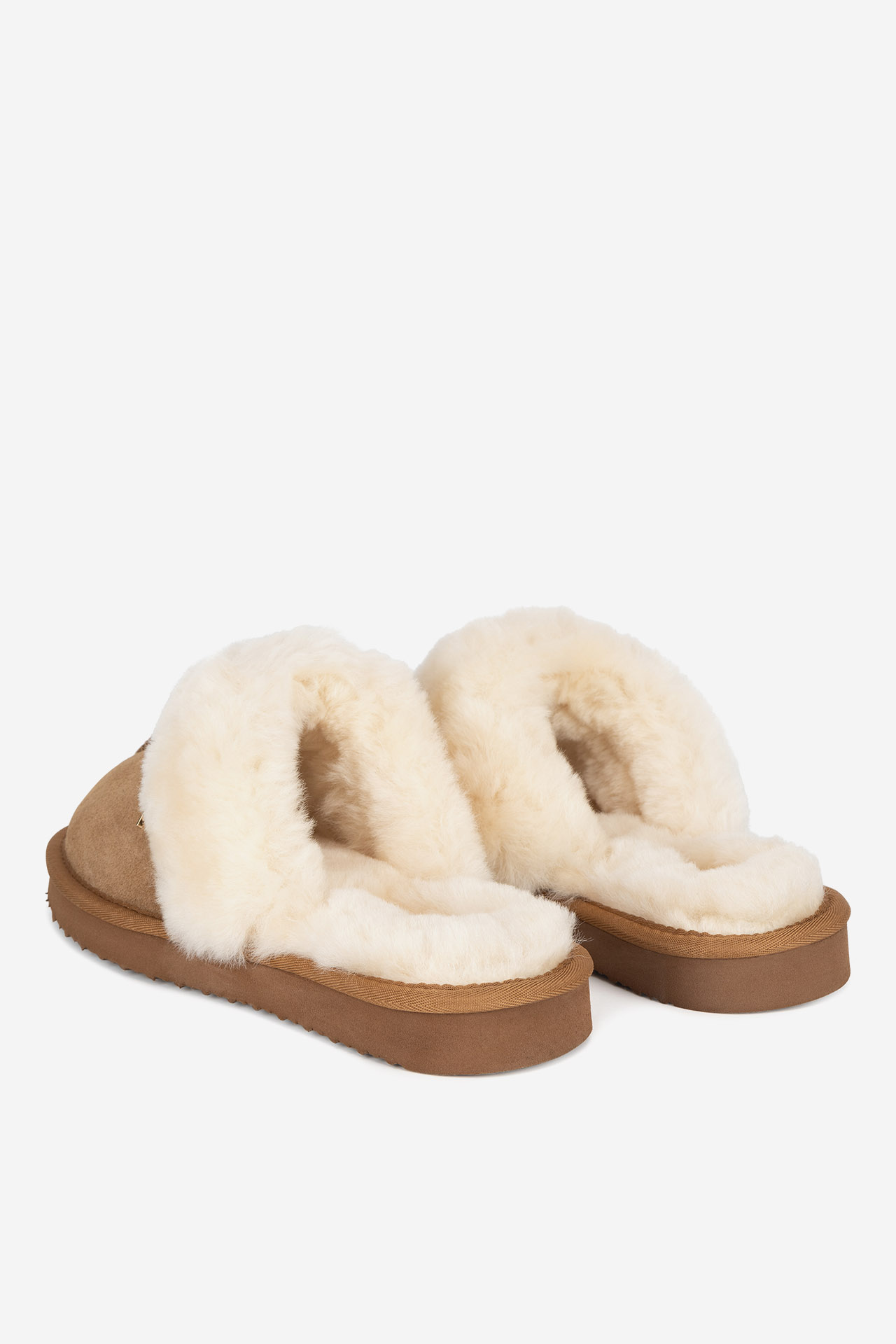 Чехли КАМЕЛ