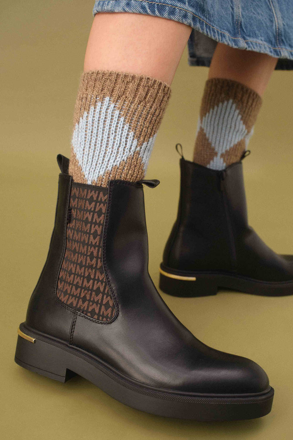 Kotníková obuv ČERNÁ