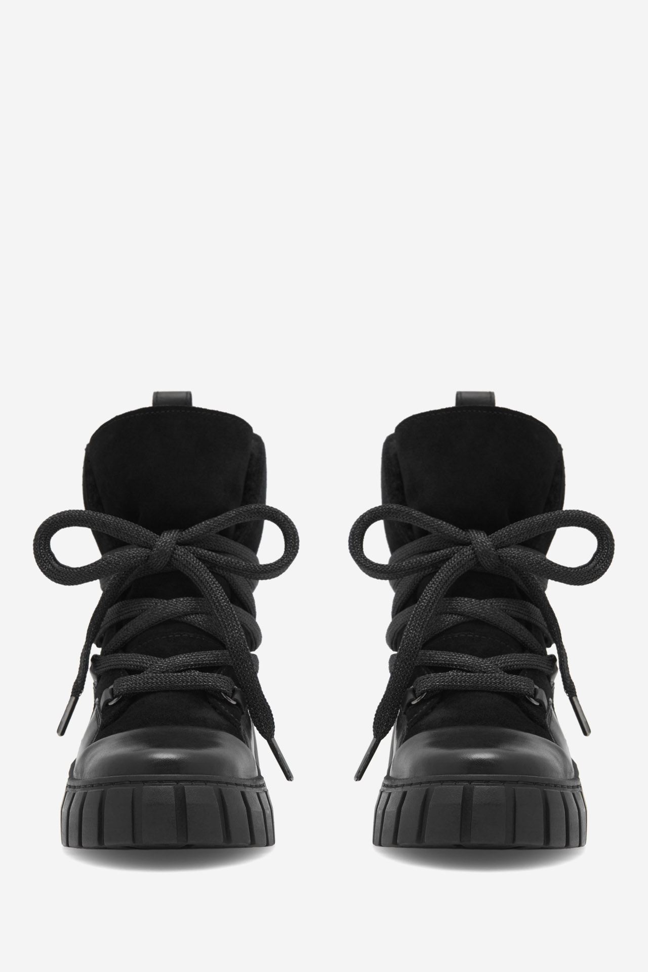 Šněrovací vyšší obuv ČERNÁ