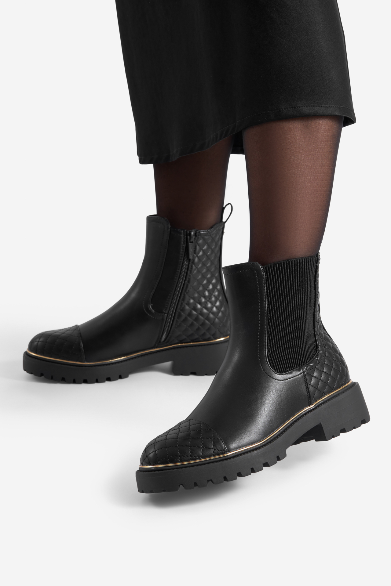 Kotníková obuv ČERNÁ